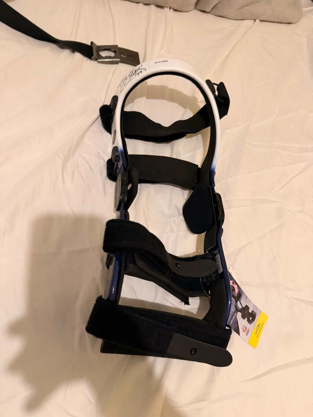 D. Clark DonJoy Knee Brace - photo 2