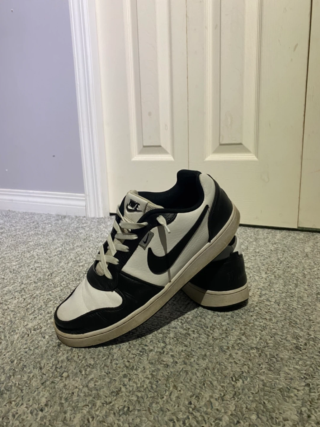 Nike Men's Black and White Sneakers - photo 4