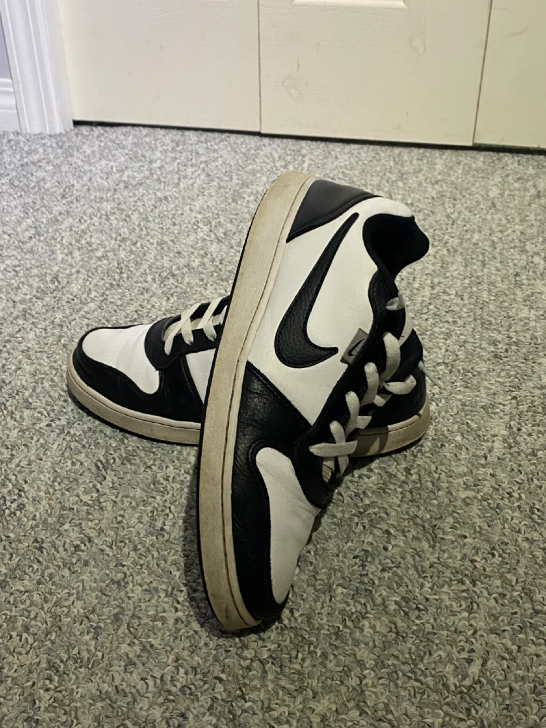 Nike Men's Black and White Sneakers - photo 5