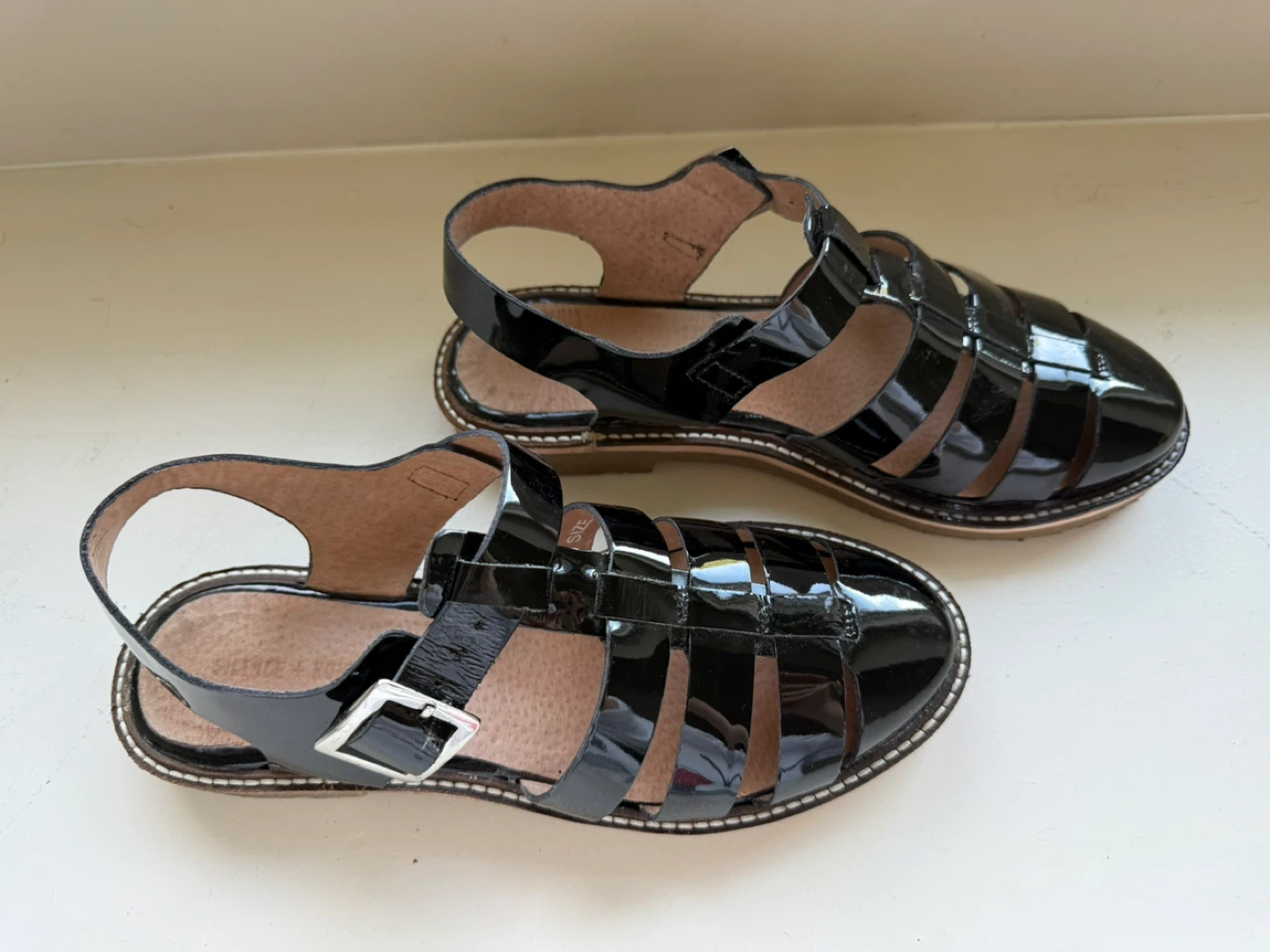 Silence + Noise Black Patent Gladiator Sandals Size 7 - photo 2