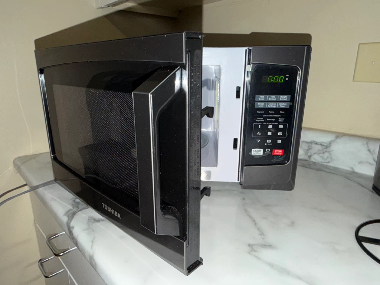 Toshiba Microwave - photo 4