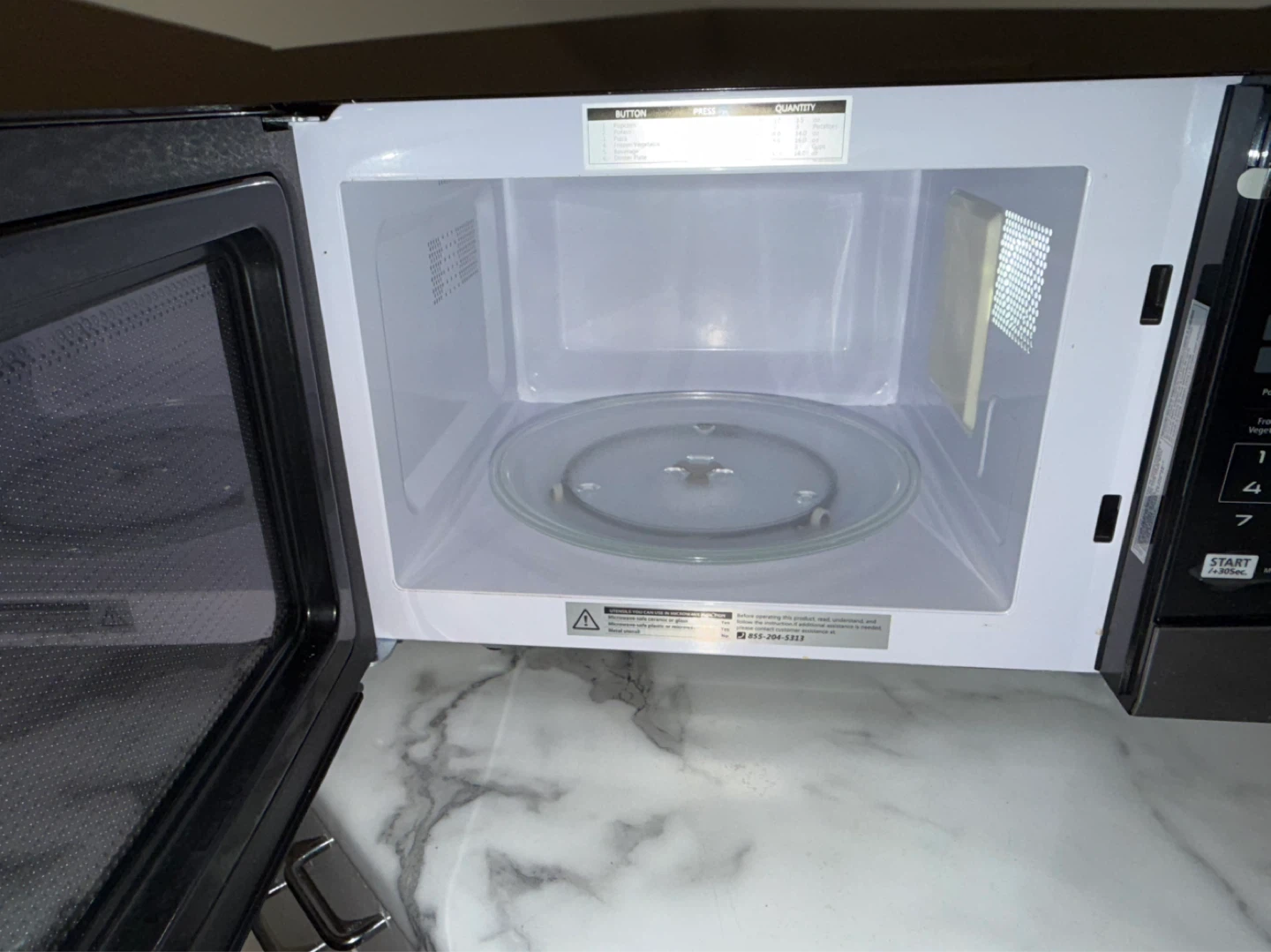 Toshiba Microwave - photo 3