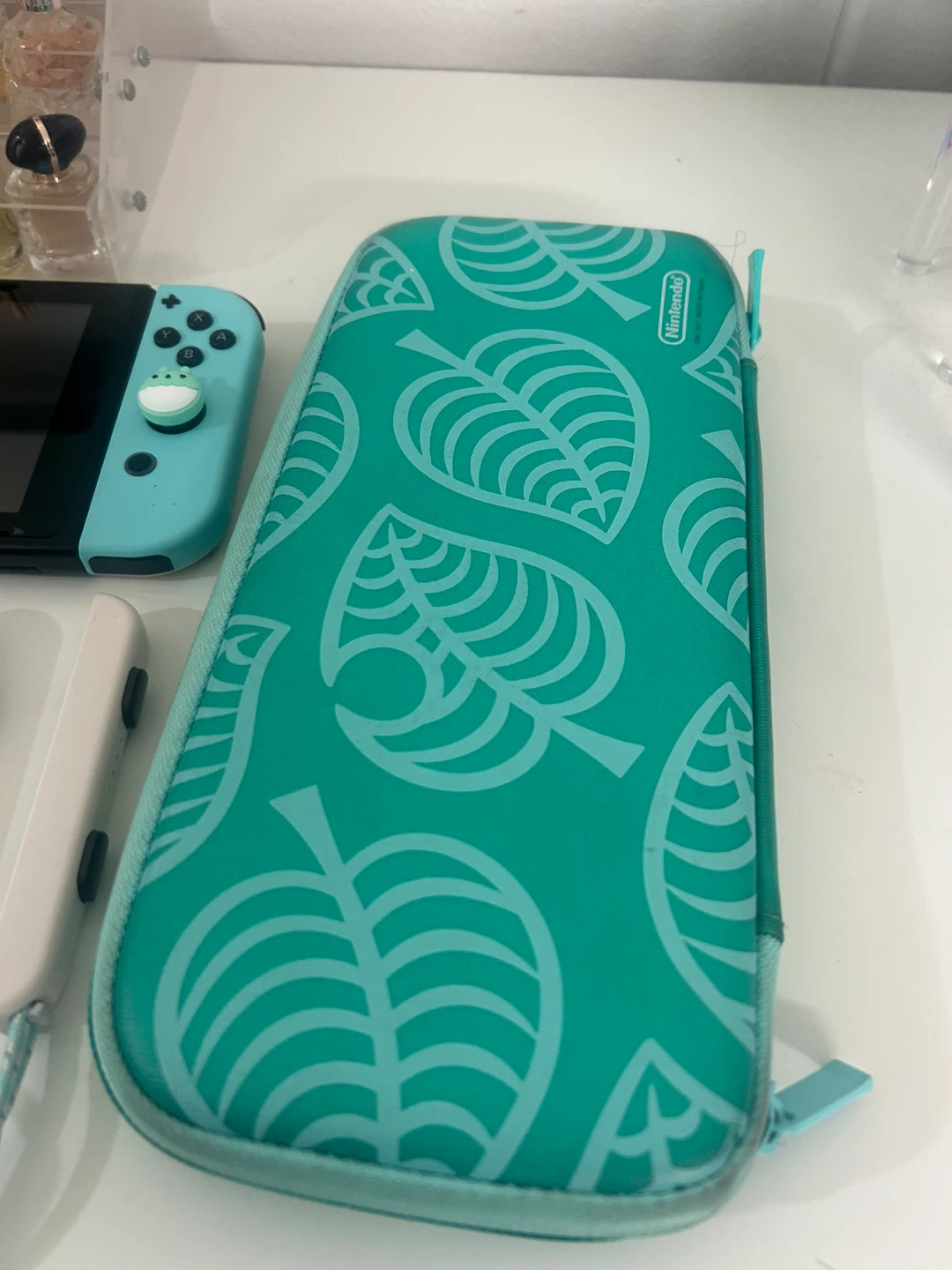 Nintendo Switch Bundle + Pokémon Violet + Animal Crossing + Case - photo 4