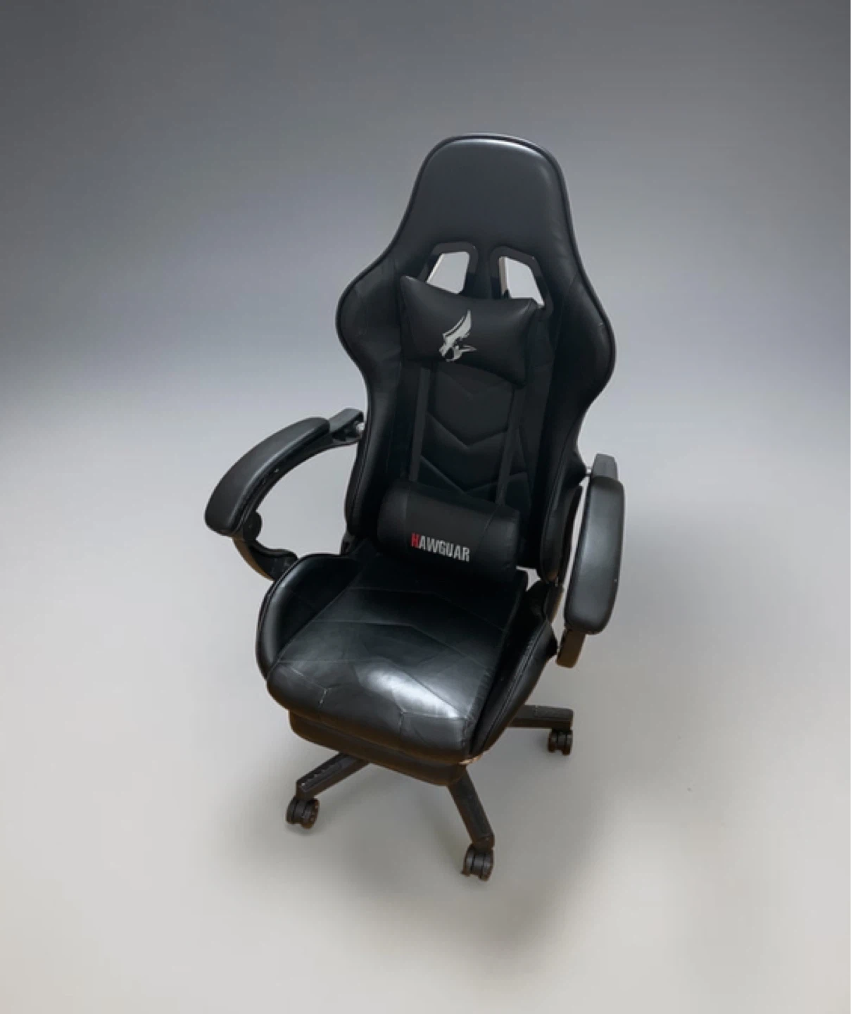 Black Gaming Chair with Footrest