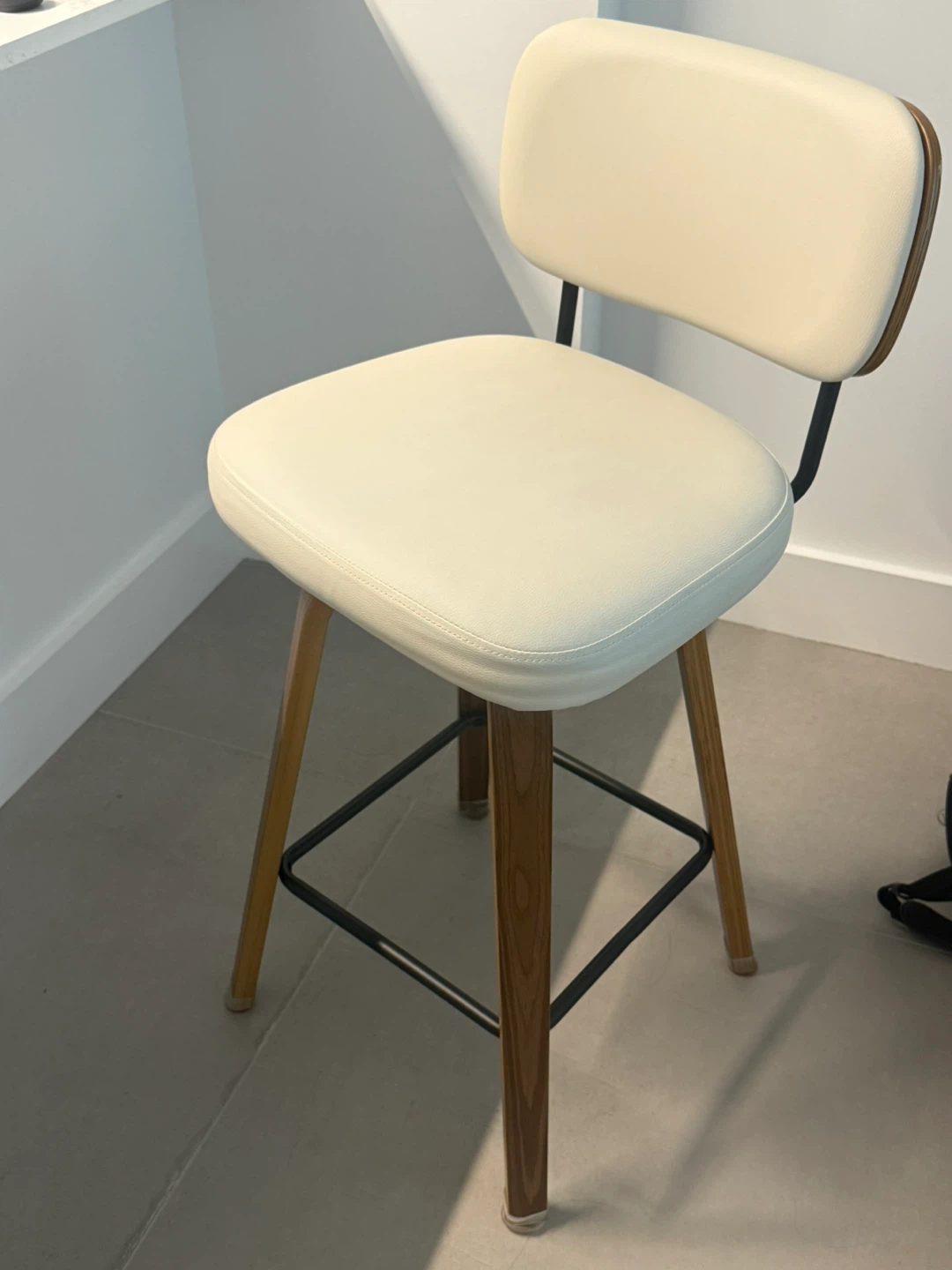 2 Cream Swivel Bar Stool with Wooden Legs - photo 2