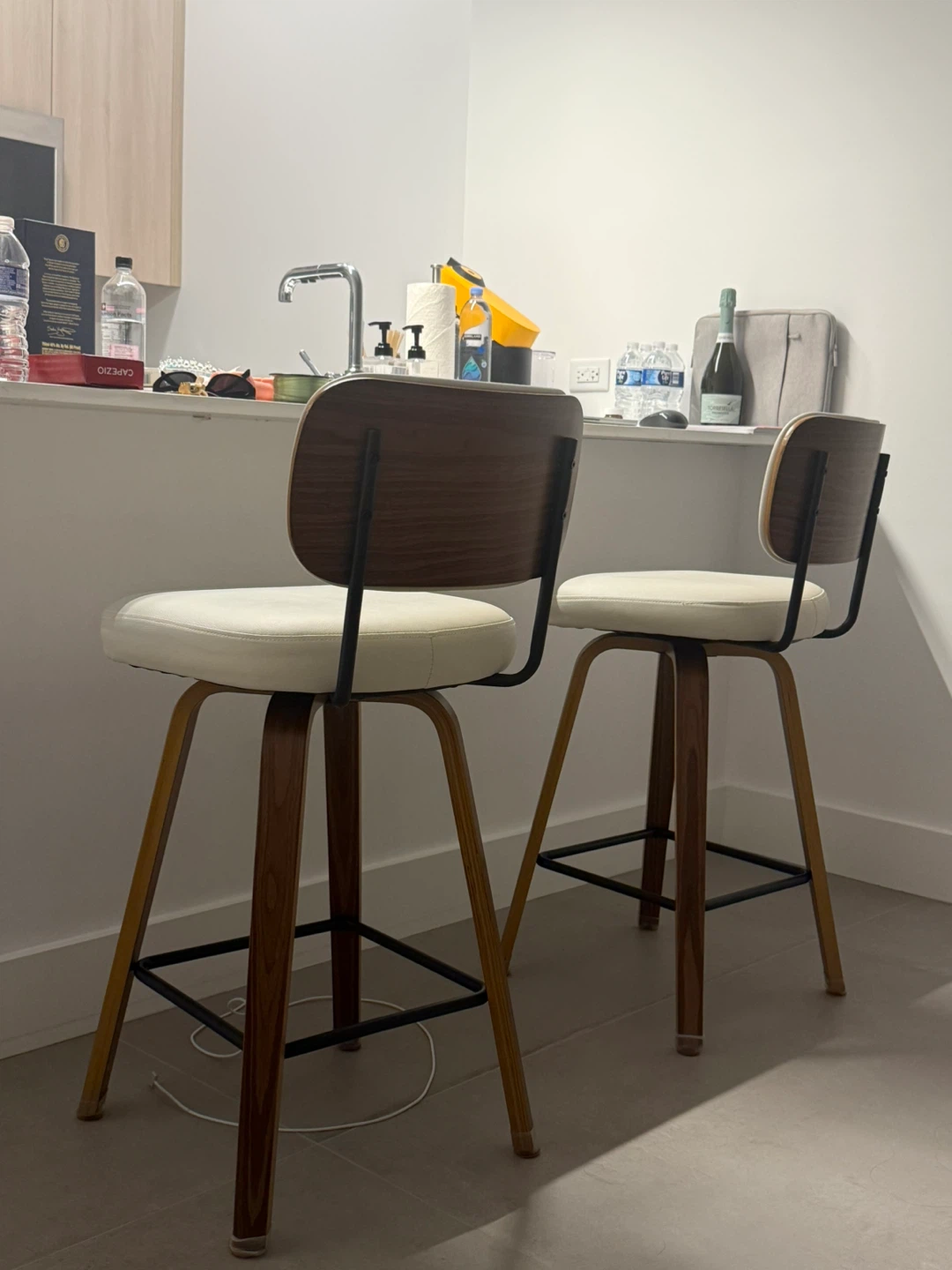 2 Cream Swivel Bar Stool with Wooden Legs - photo 3