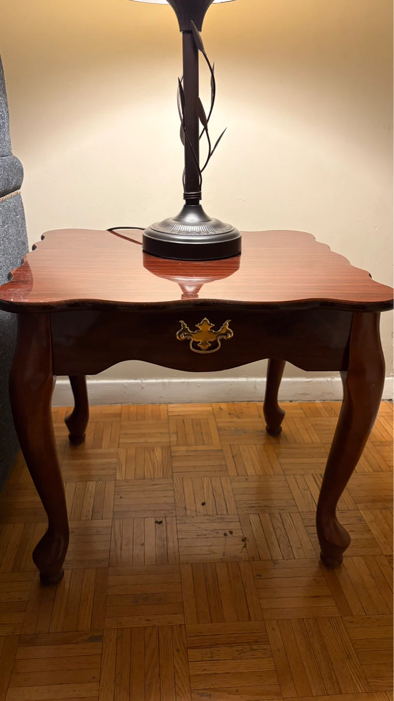 Two (2) Vintage Wood Side Table - photo 4