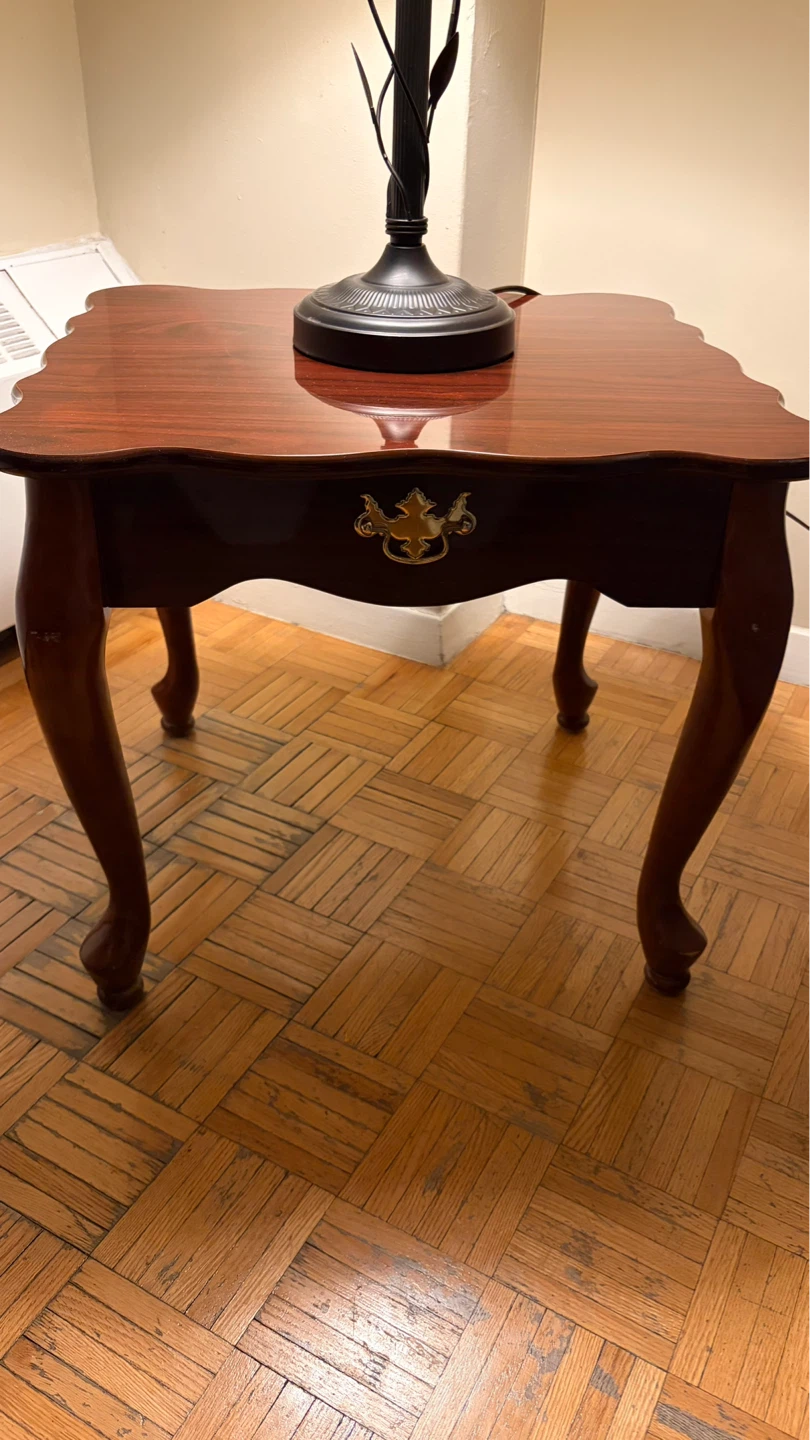 Two (2) Vintage Wood Side Table - photo 2