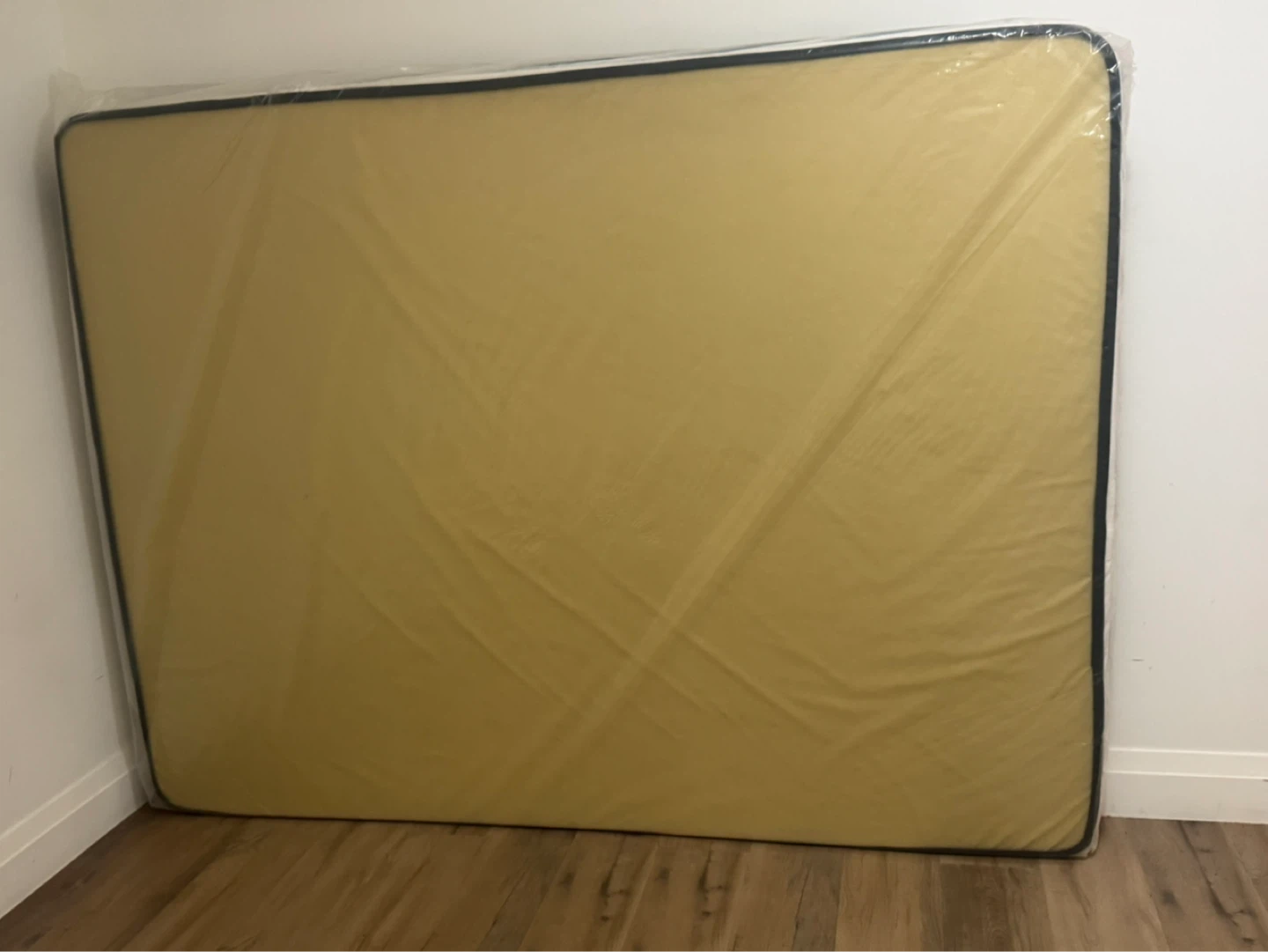 Montigo Queen Size Mattress - photo 2
