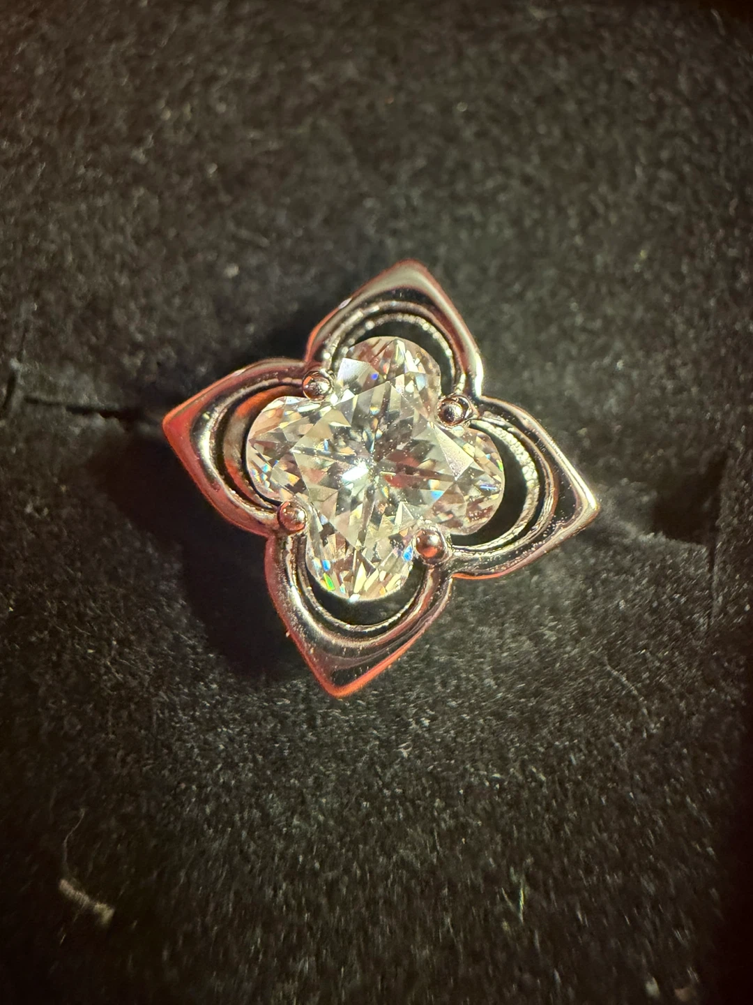 Rhinestone Clover Moissanite Ring - photo 2