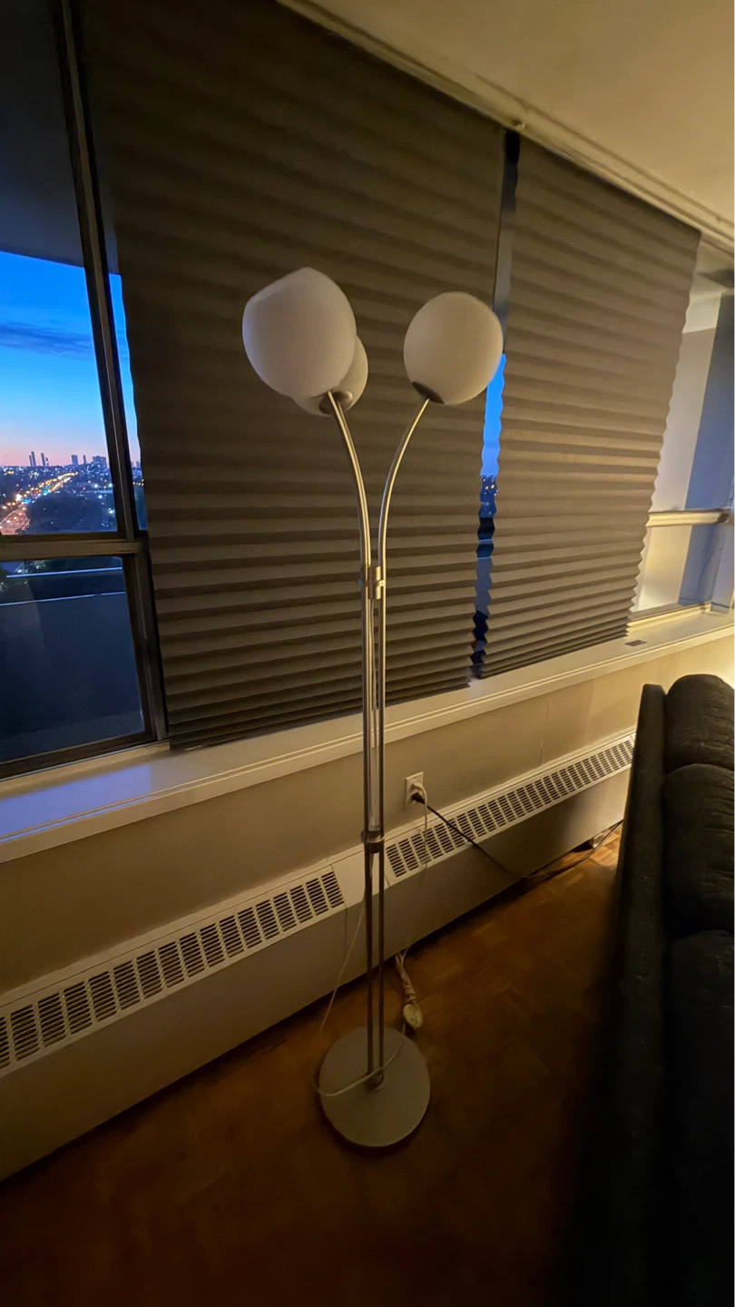 Modern 3-Head Arc Floor Lamp - photo 4