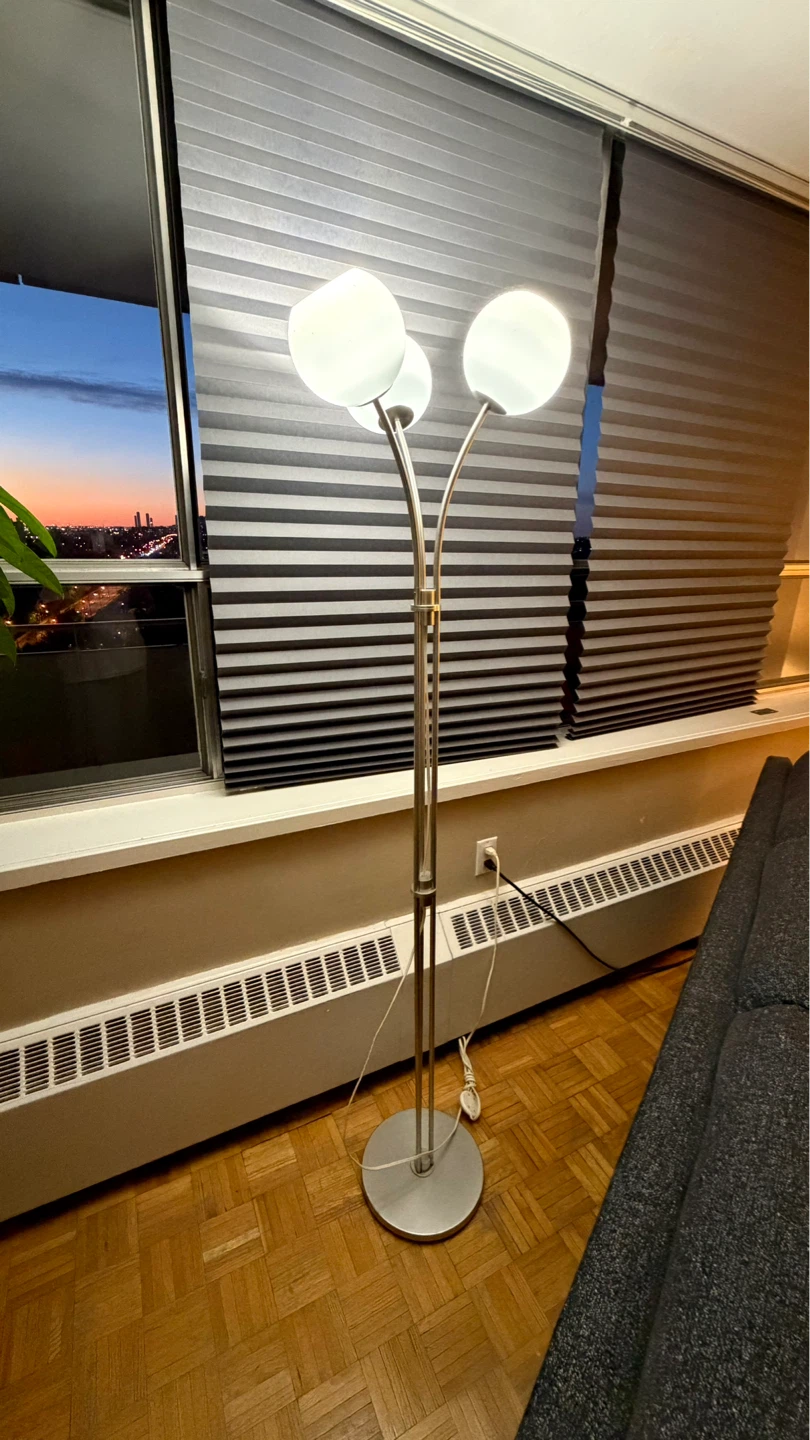 Modern 3-Head Arc Floor Lamp