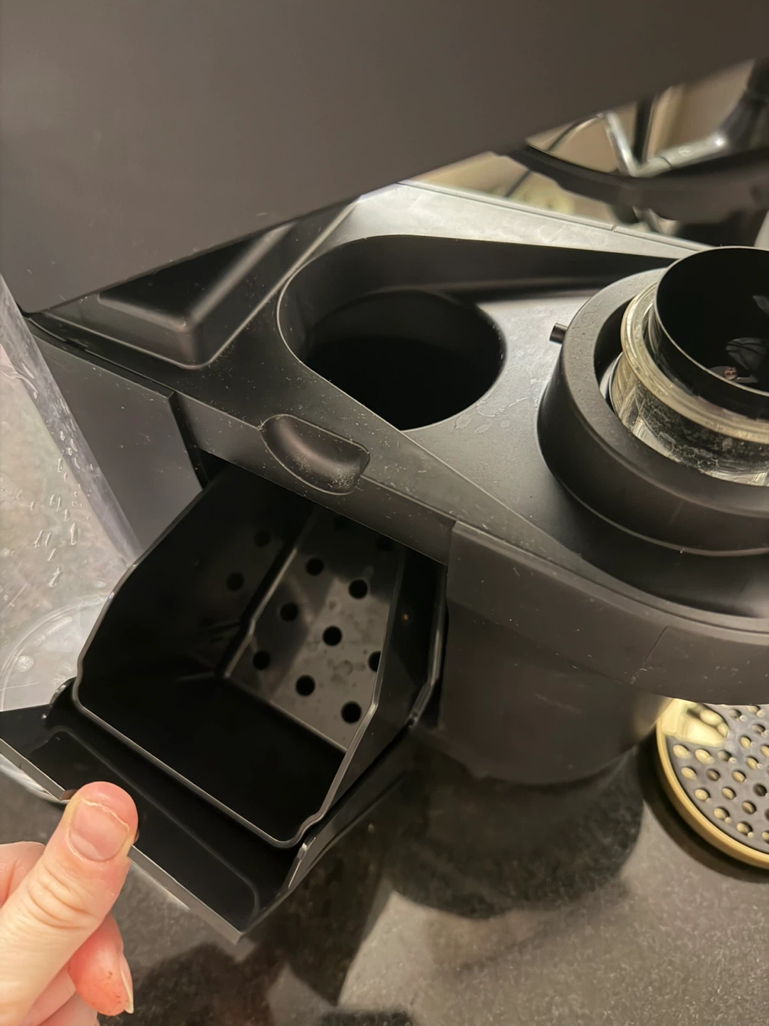 Nespresso® Vertuo Coffee and Espresso Machine by Breville - photo 4