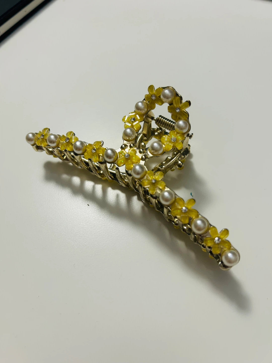 Yellow Flower & Pearl Claw Clip from Korea - photo 2