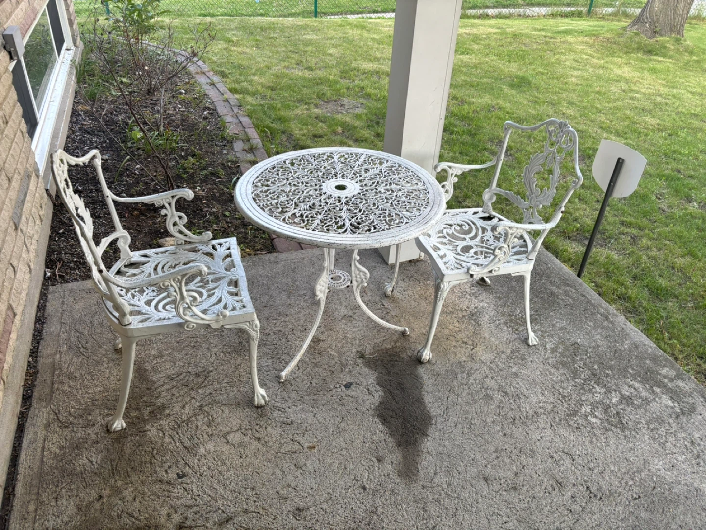 White Cast Iron Bistro Set - photo 3
