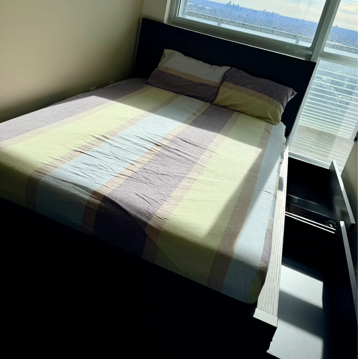 Queen Size Bed Frame with Drawers