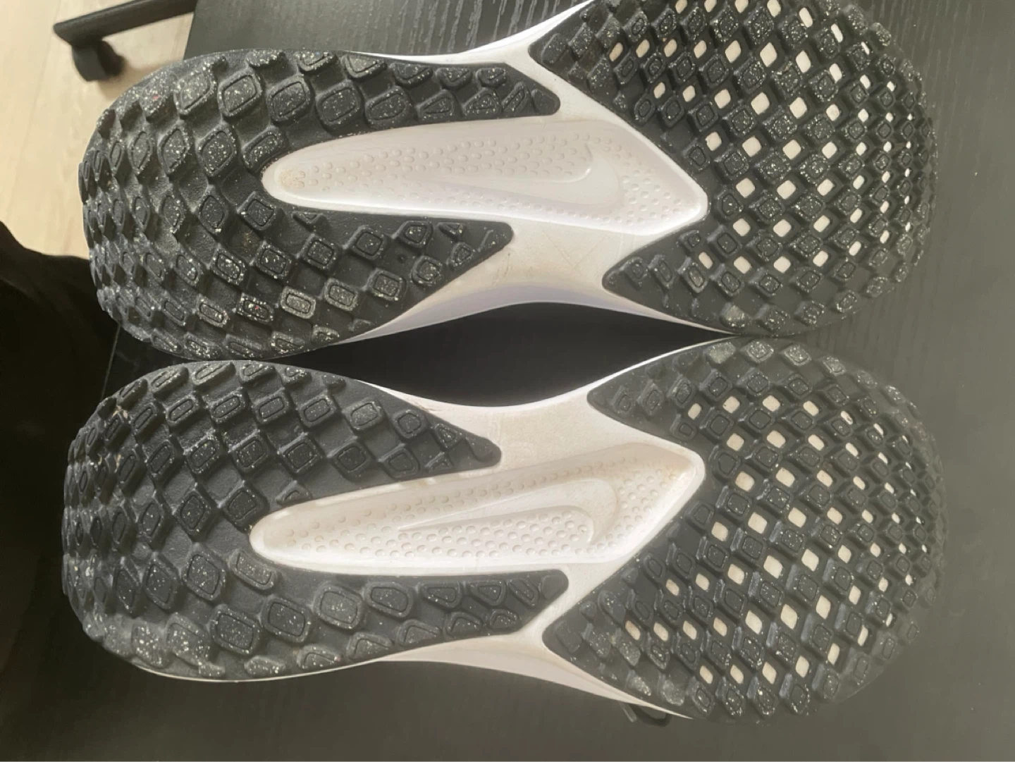 Nike Quest 6 unisex Running Shoes Black Size 9 - photo 4