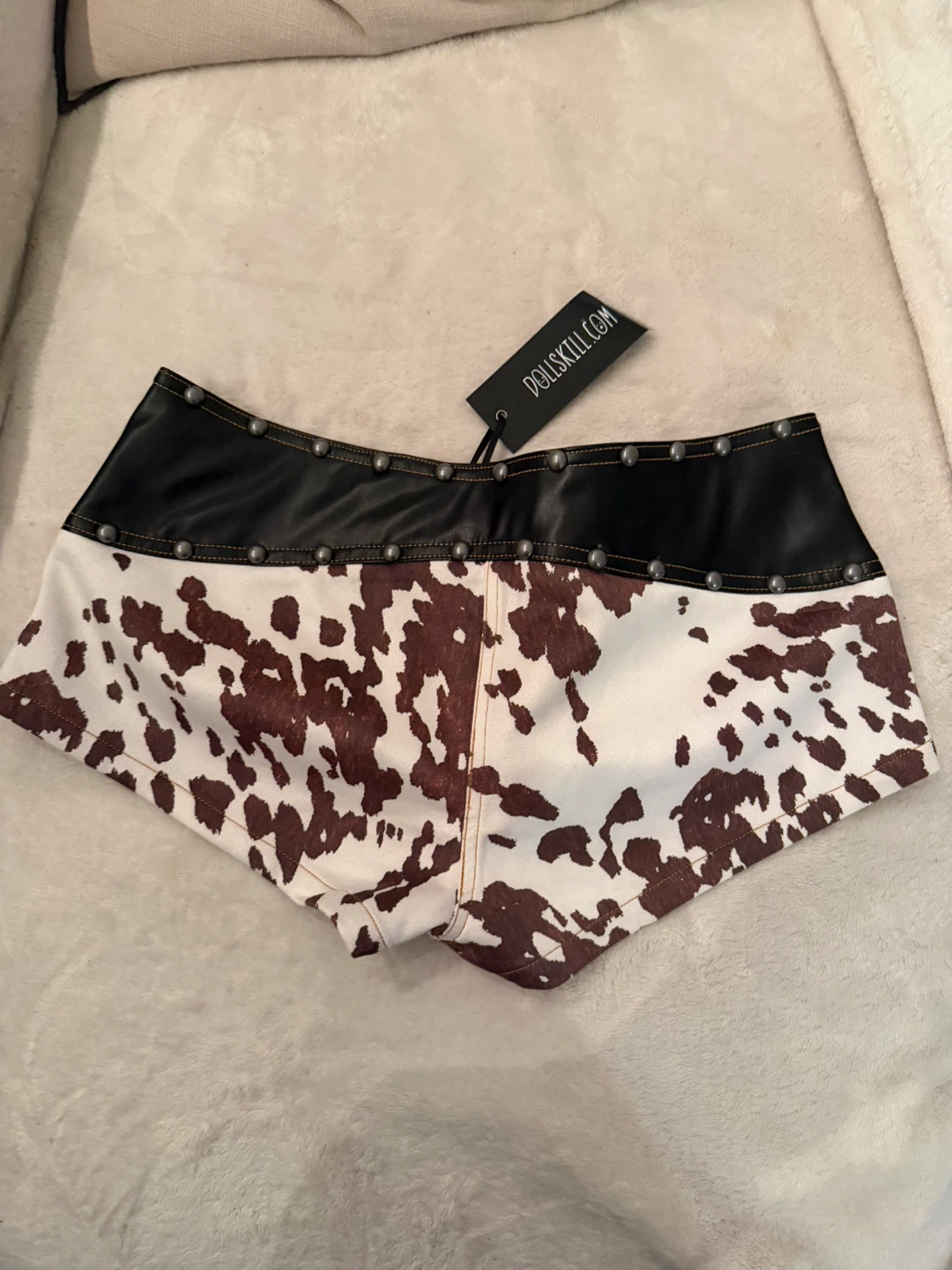 *BNWT* Dolls Kill Current Mood Cow Print Shorts - size small - photo 5