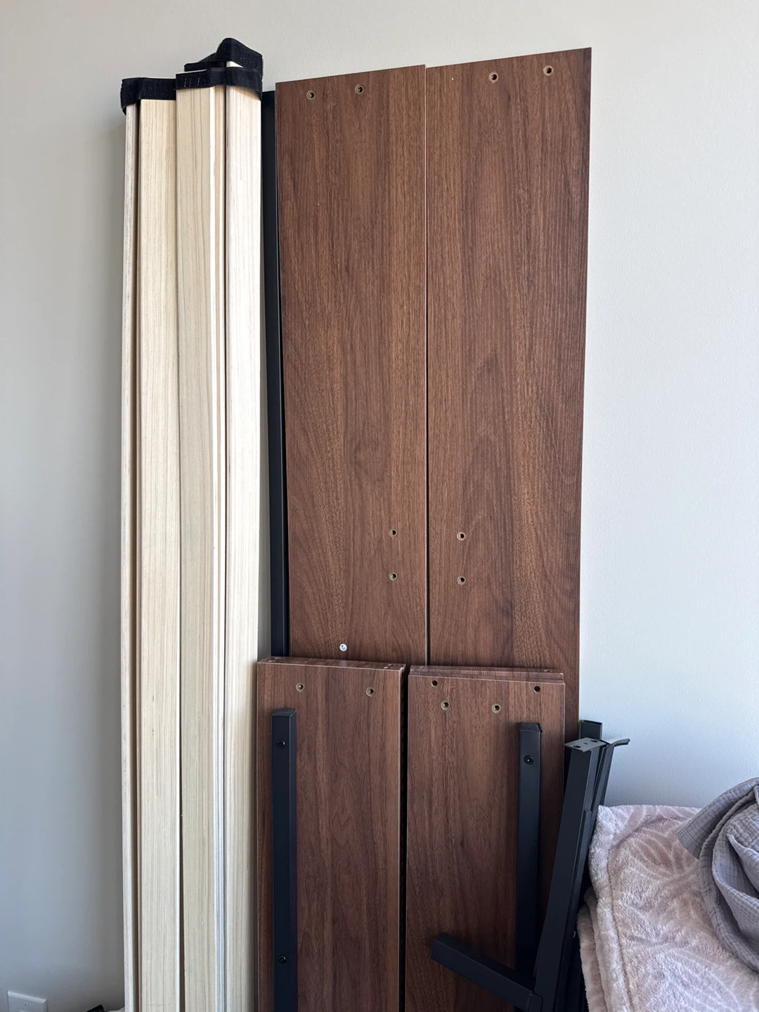 NEW - Wooden Fluted Platform Bed Frame - California King - photo 4