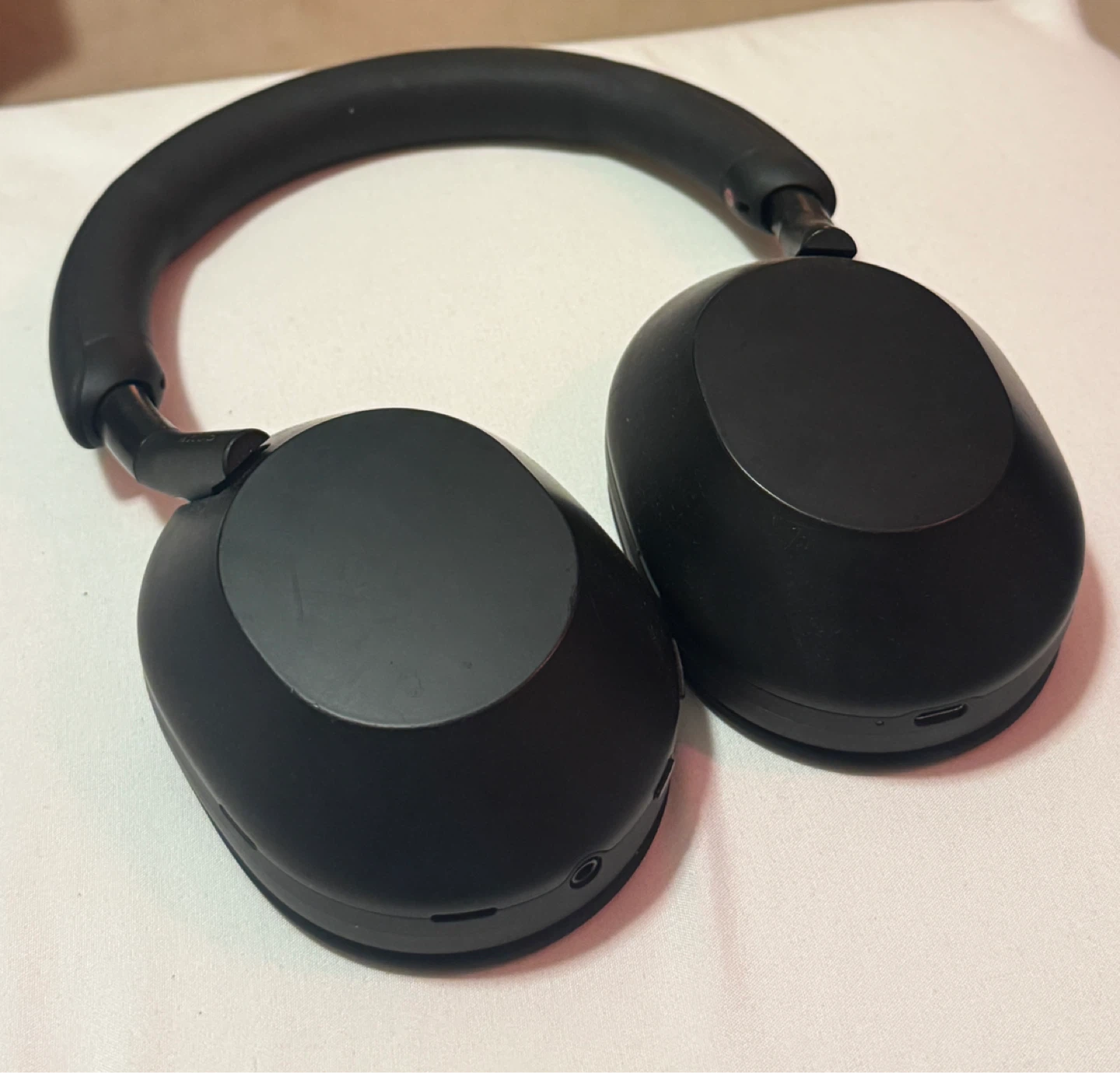 Sony XM5 Headphones - photo 2