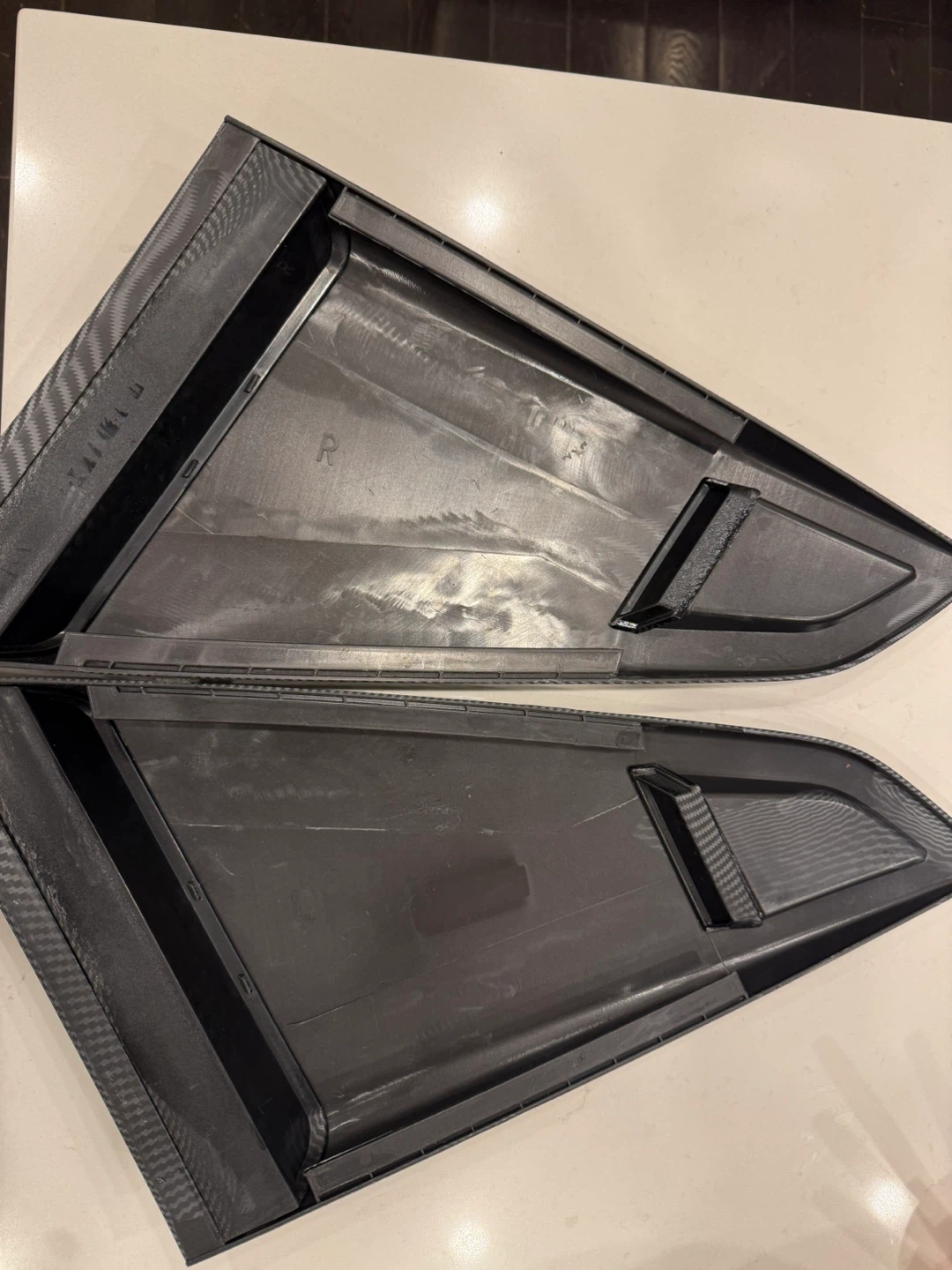Carbon Fiber patterned  Window Vents for Mustang s650 - photo 2