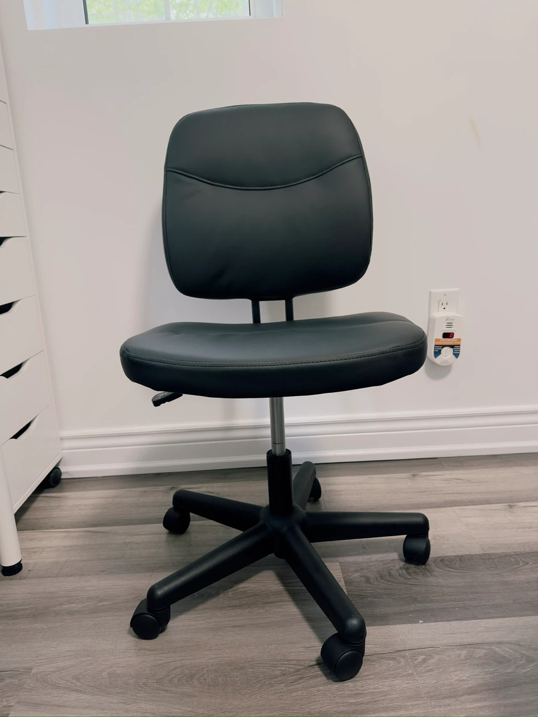 Black Office Chair - photo 4