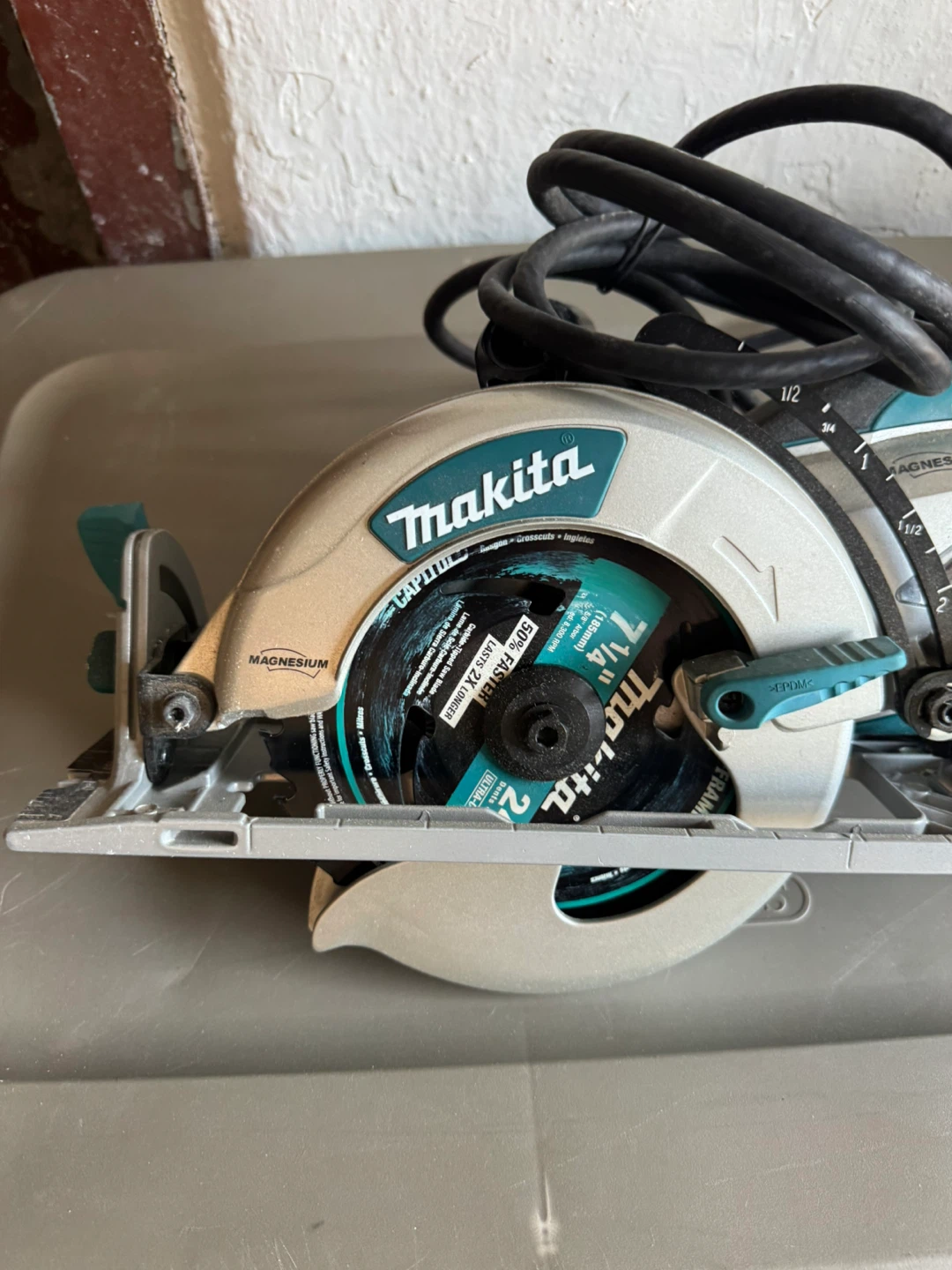 Makita 5377MG 7-1/4 inch Corded Circular Saw - photo 2