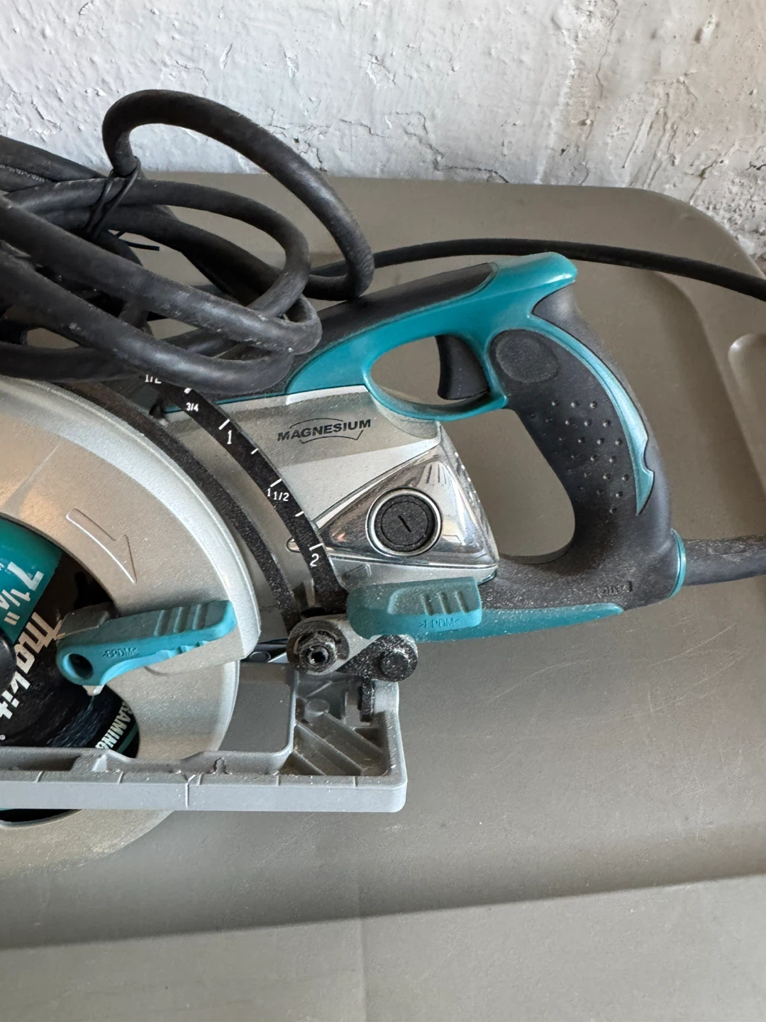 Makita 5377MG 7-1/4 inch Corded Circular Saw - photo 3