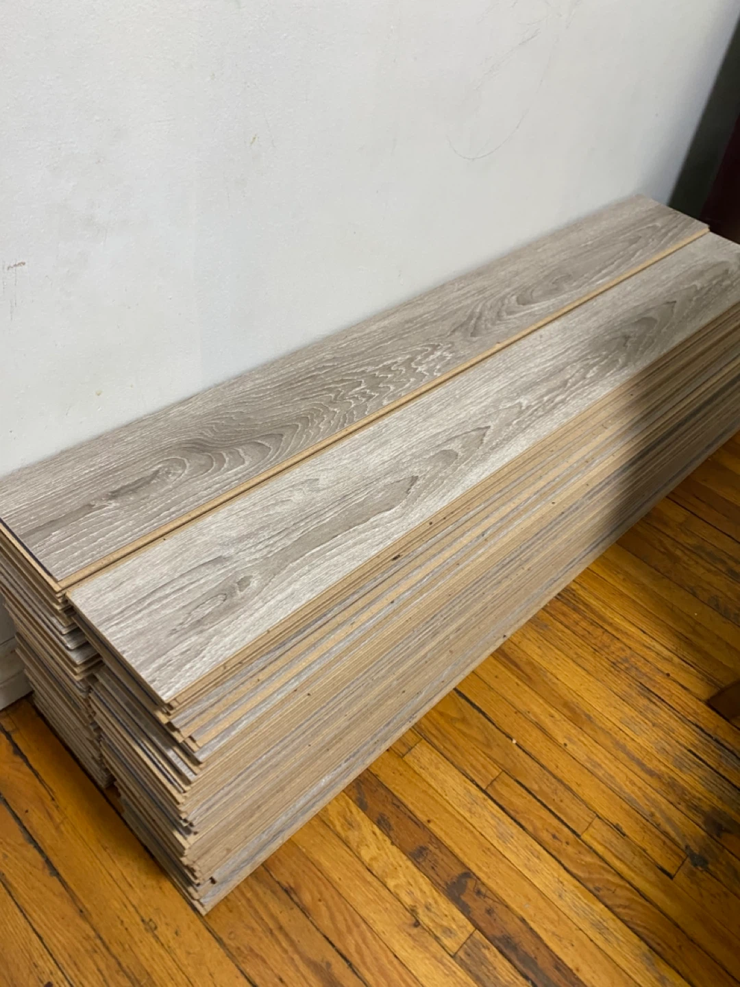 Laminate Flooring Planks - Grey Wood Grain