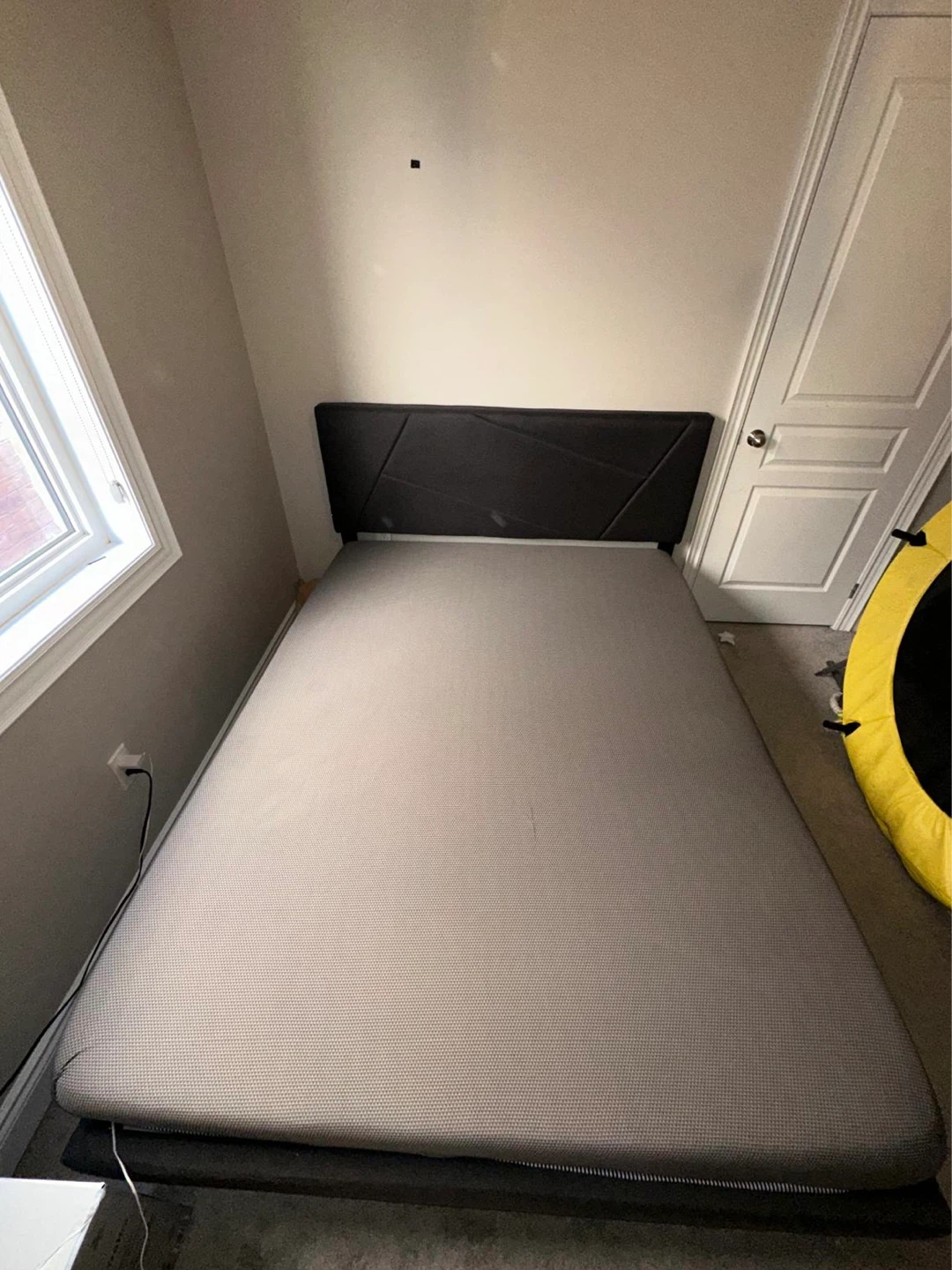 Queen Bed Frame with Geometric Headboard and mattress - photo 4