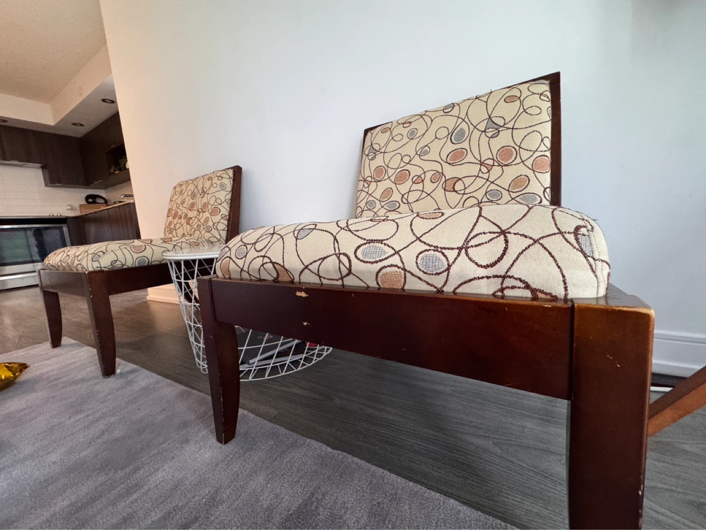 Accent Chair with Retro Pattern - photo 3