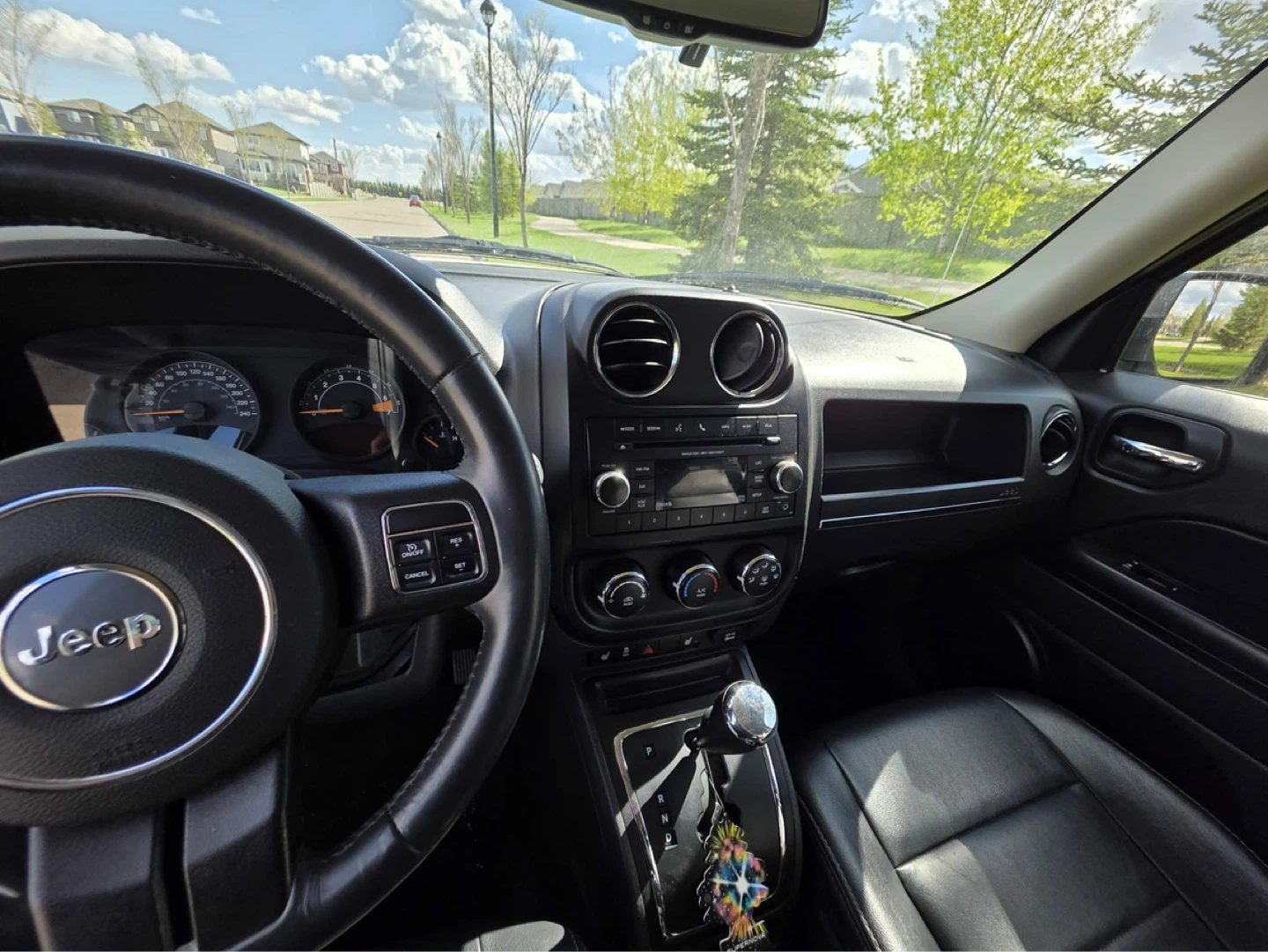 2016 White Jeep Patriot - photo 3