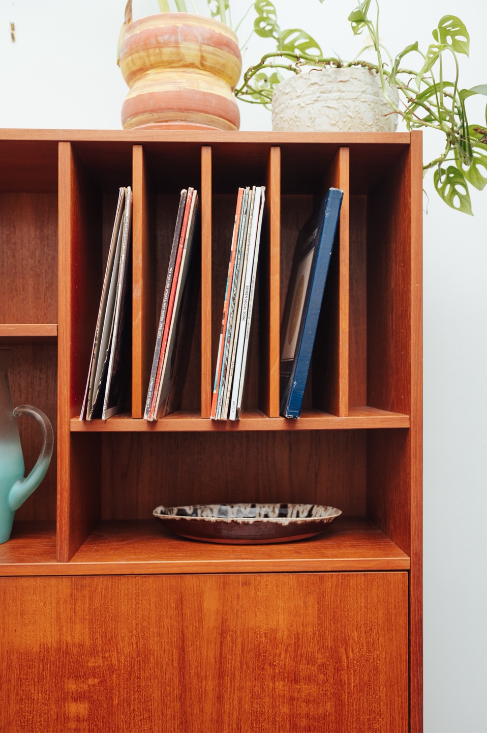 Domino Møbler Teak Wall Unit with Record Storage - photo 5