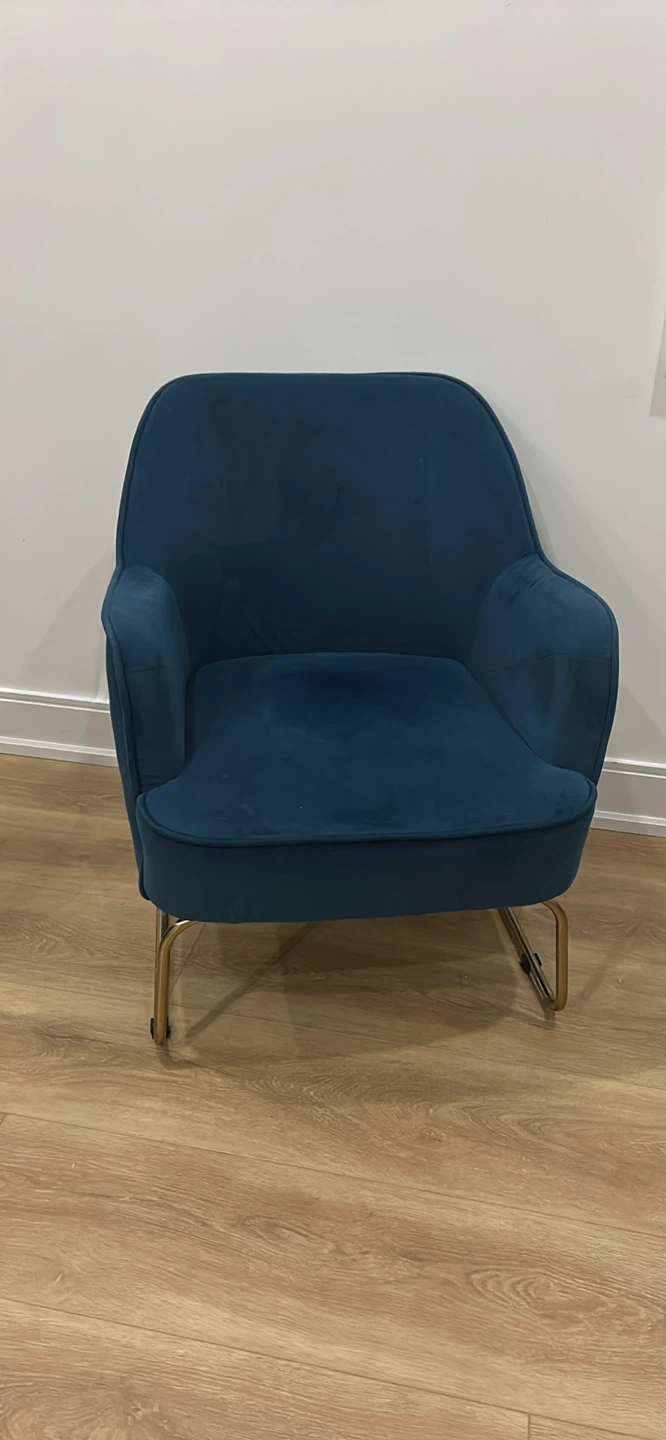 DARAH Velvet Armchair