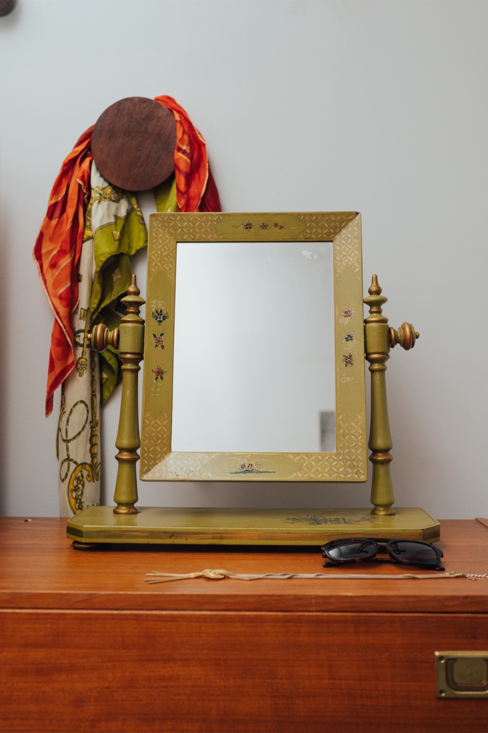 Hand-Painted Cottage Style Tilt Vanity Mirror - photo 2