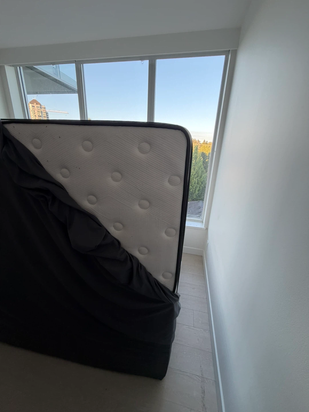 Queen Size Mattress - photo 2