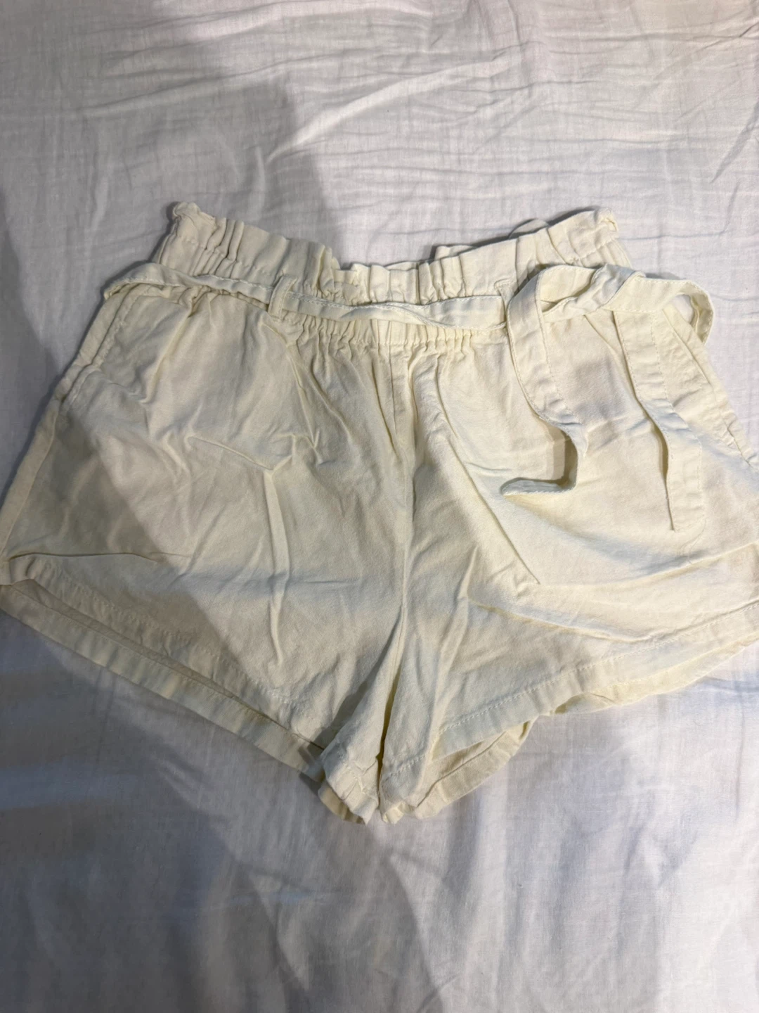 Light yellow shorts - Size M
