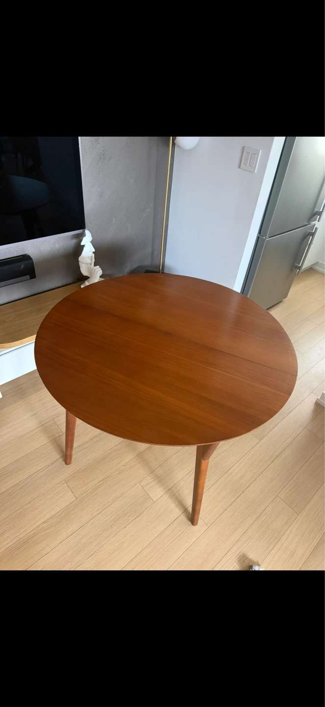 Round Wood Dining Table