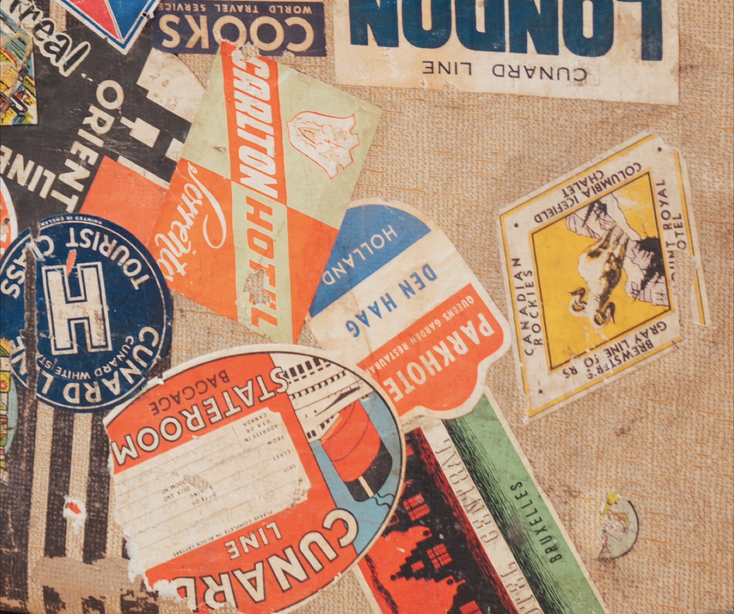 Golden Age Transatlantic Travel Suitcase - photo 2