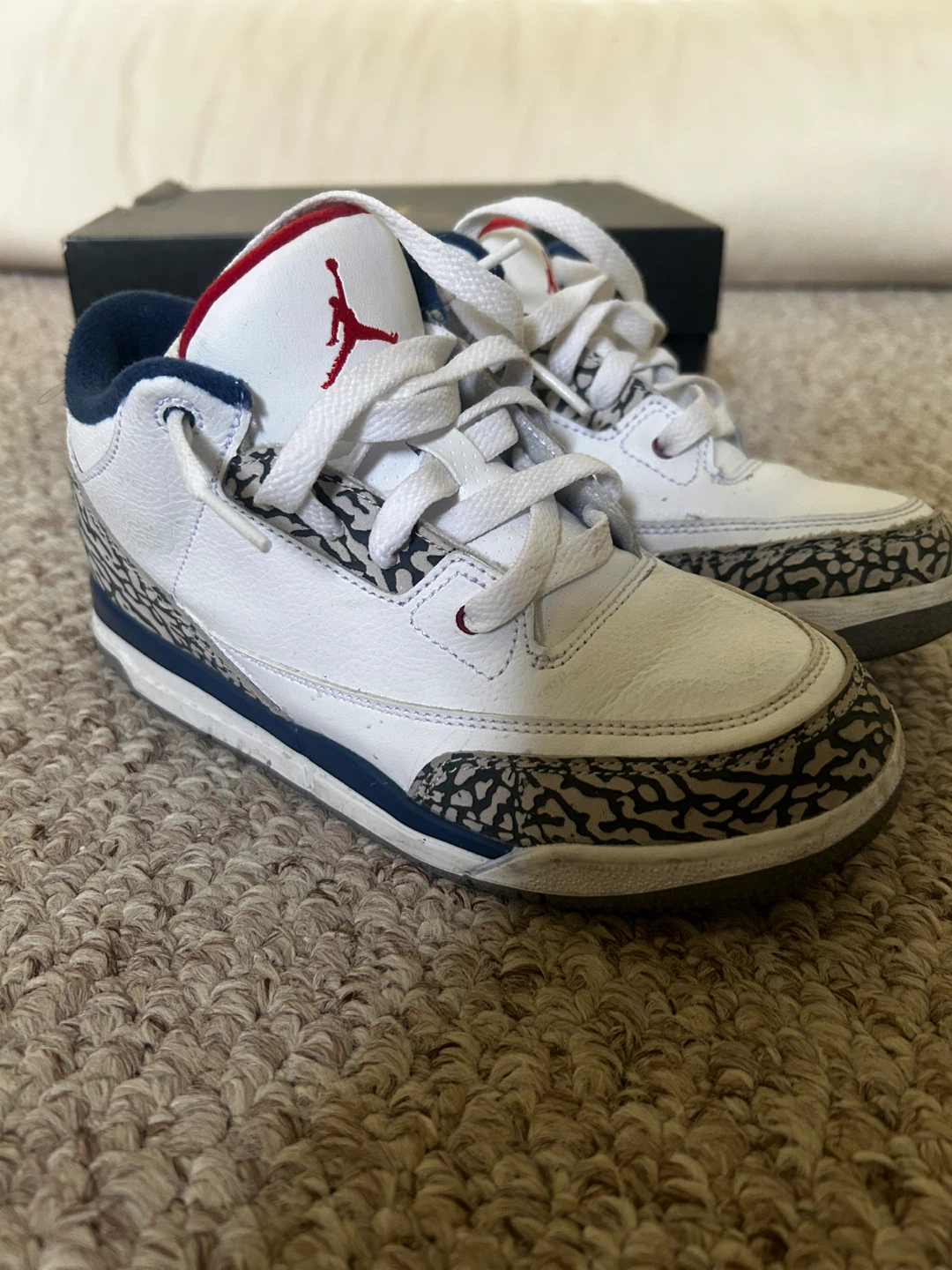 Jordan 3 Retro BP Youth Size 2.5 White/Fire Red-True Blue - photo 2