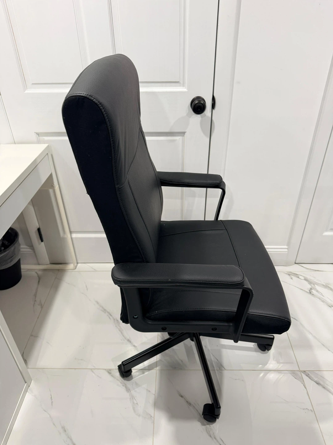 Black Faux Leather Office Chair - photo 4