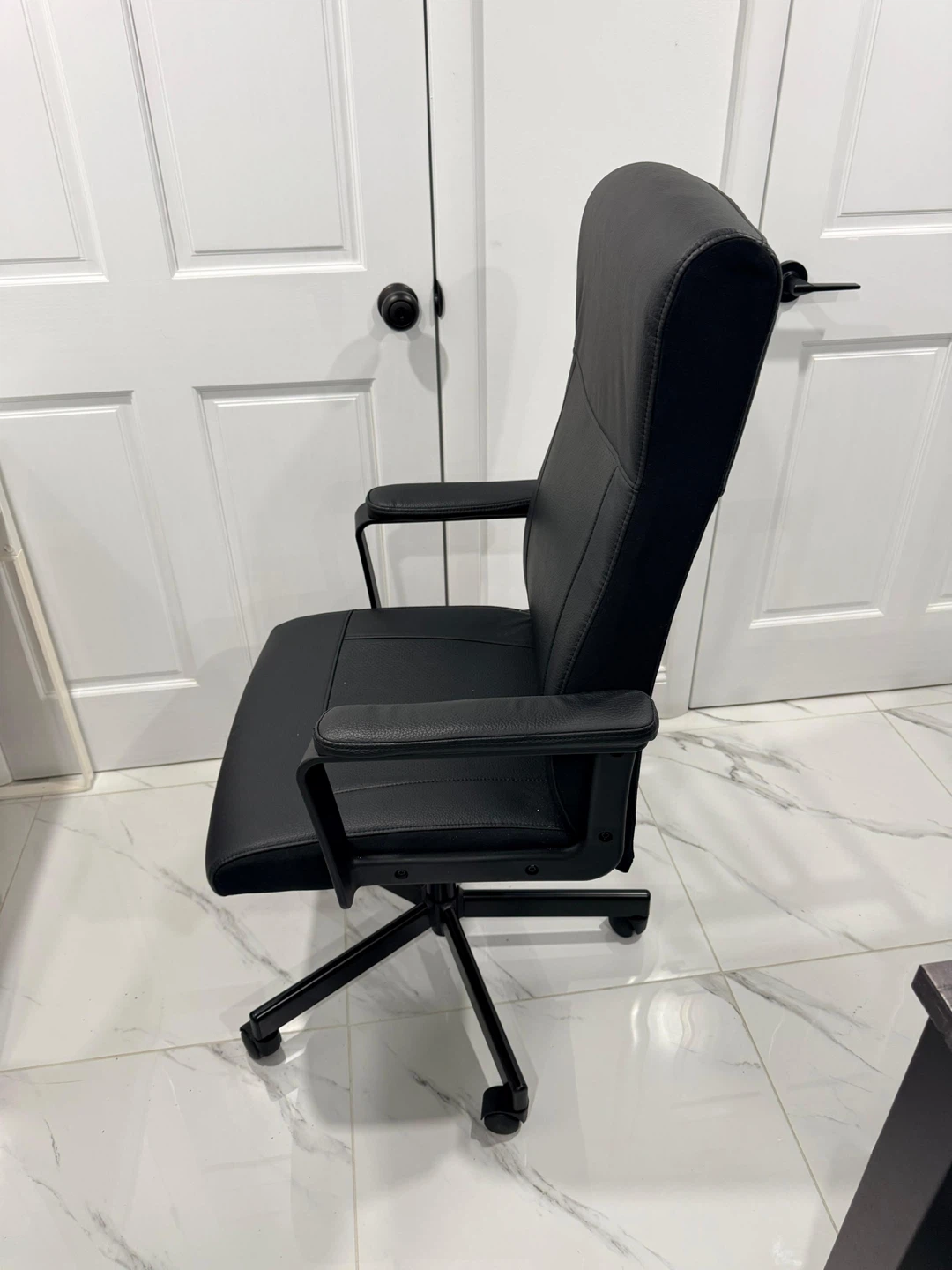 Black Faux Leather Office Chair - photo 2