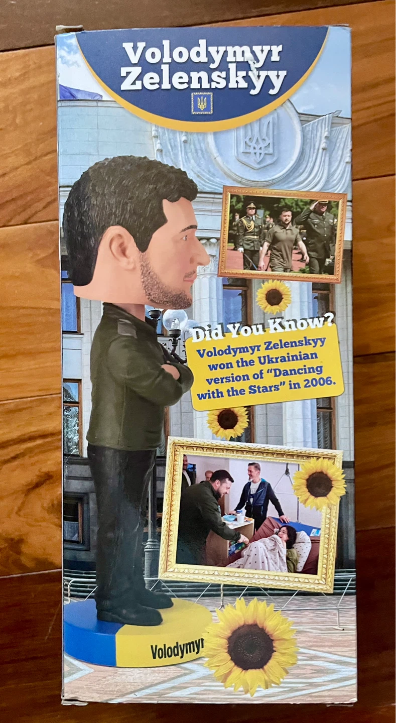 Royal Bobbles Volodymyr Zelenskyy Bobblehead - photo 3