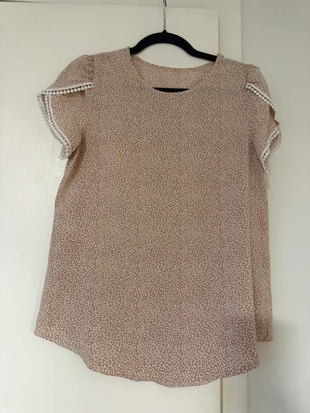Women's Short Sleeve Top - Tan & White Ditsy Print