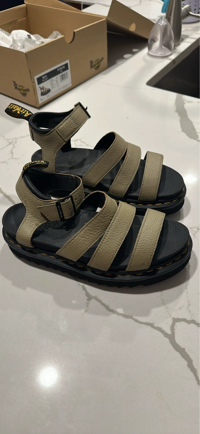 Dr. Martens Blaire Sandals (US 8)