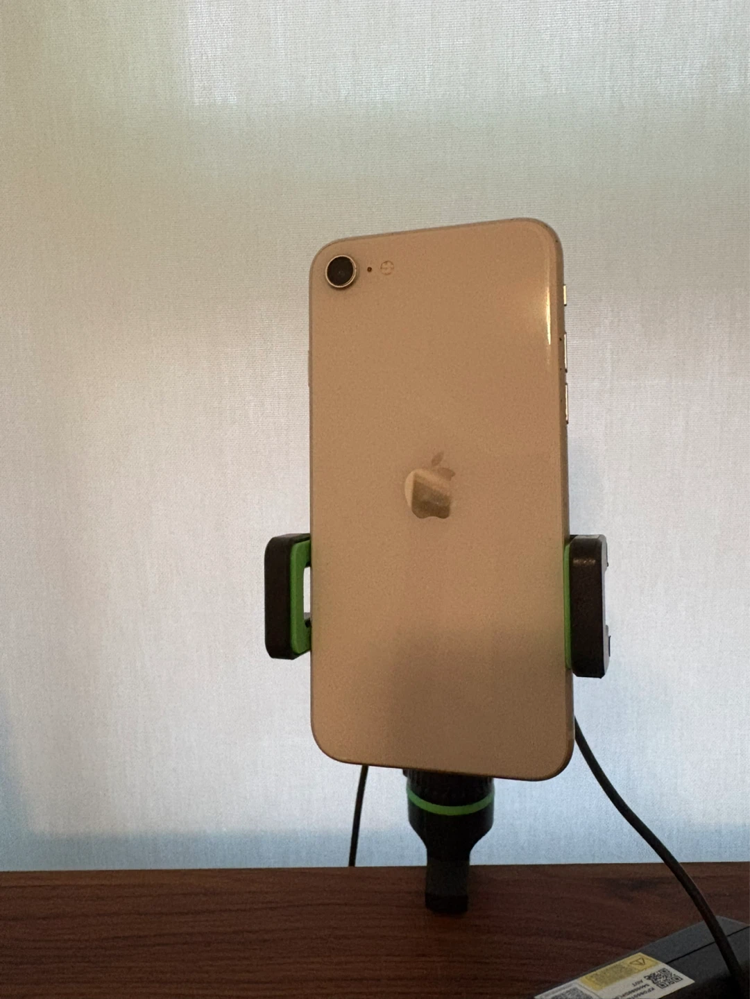 Used Apple iPhone SE (2nd Gen) - photo 3