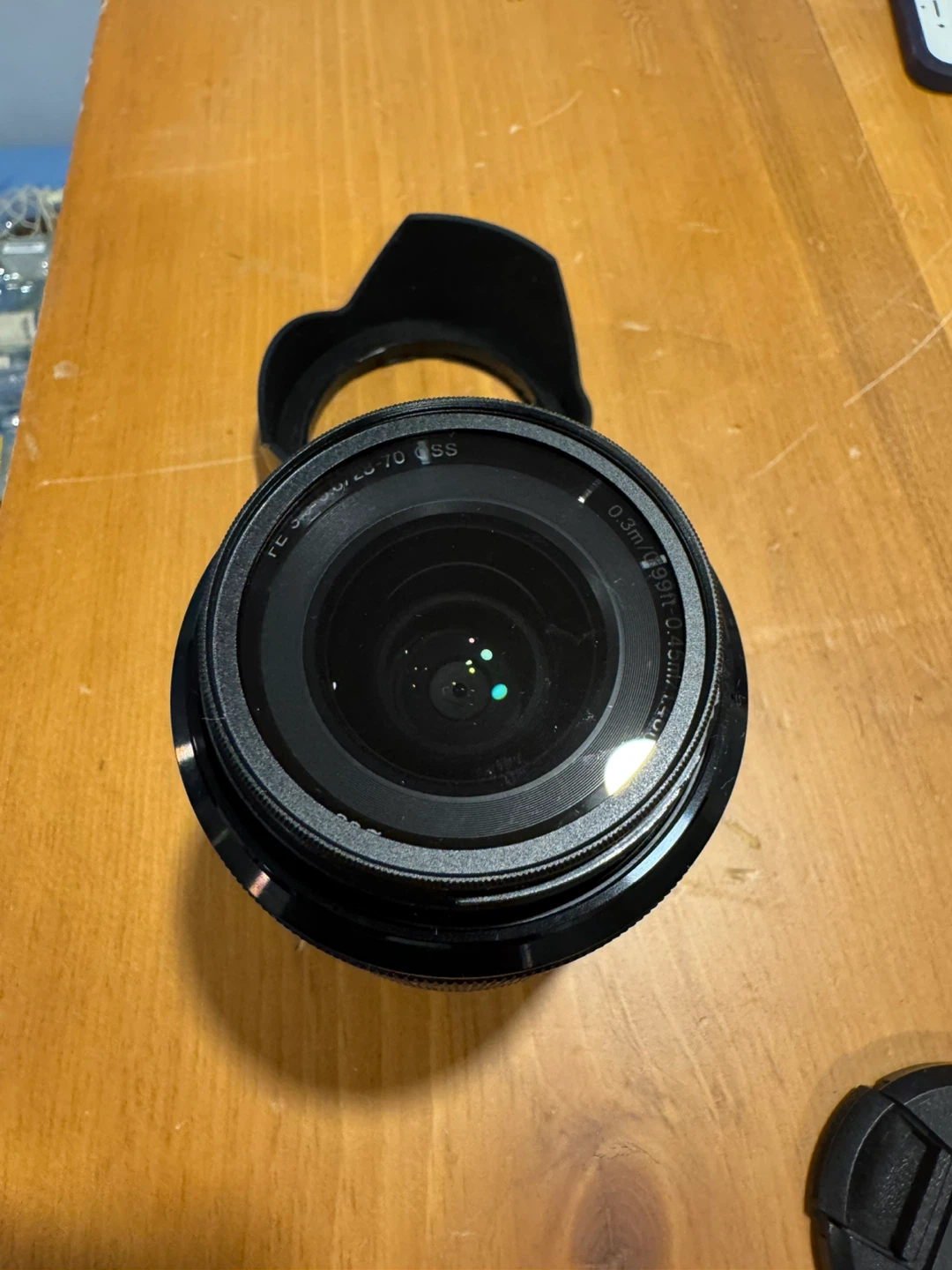 Sony FE 3.5-5.6/28-70 OSS Lens - photo 3
