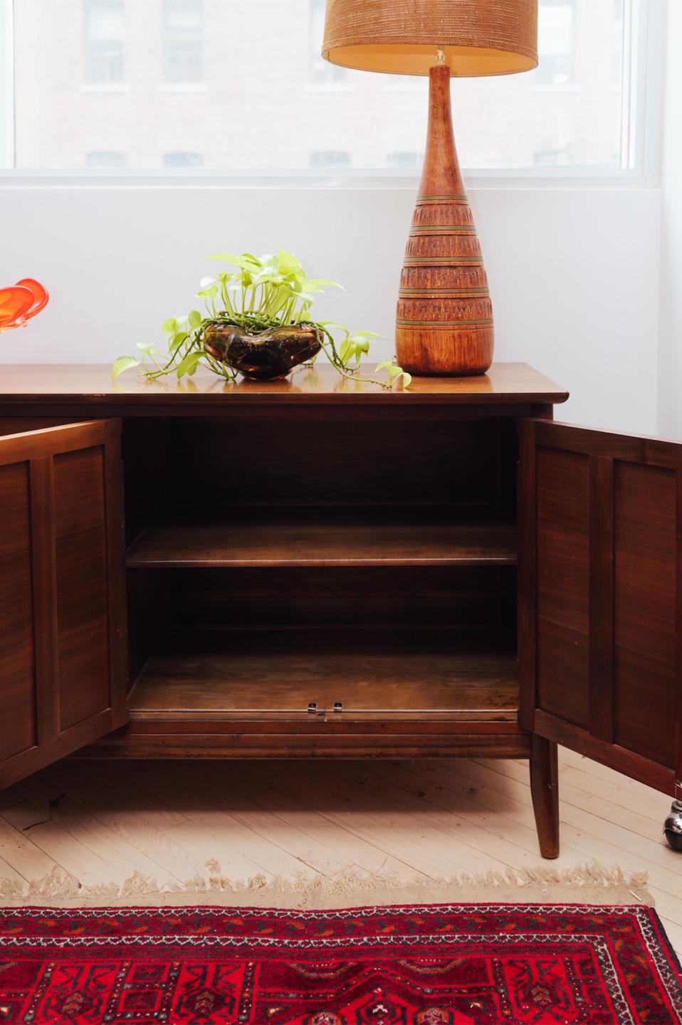 Midcentury Vintage Walnut Credenza with Louvered Doors by Krug - photo 5