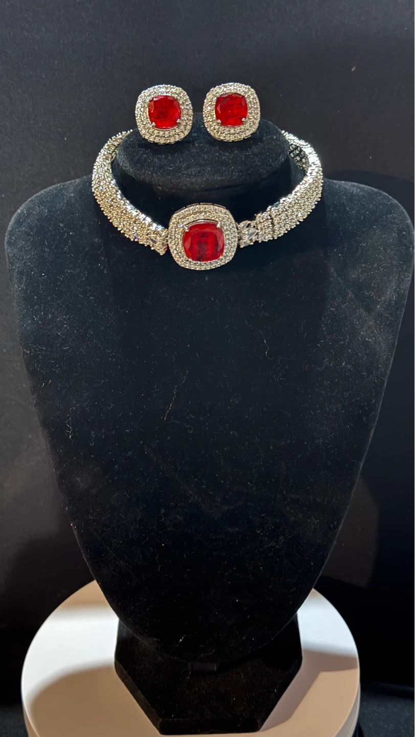 Red doublet silver choker set