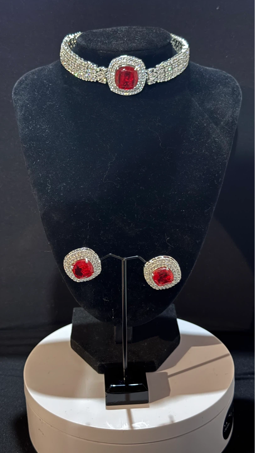 Red doublet silver choker set - photo 4